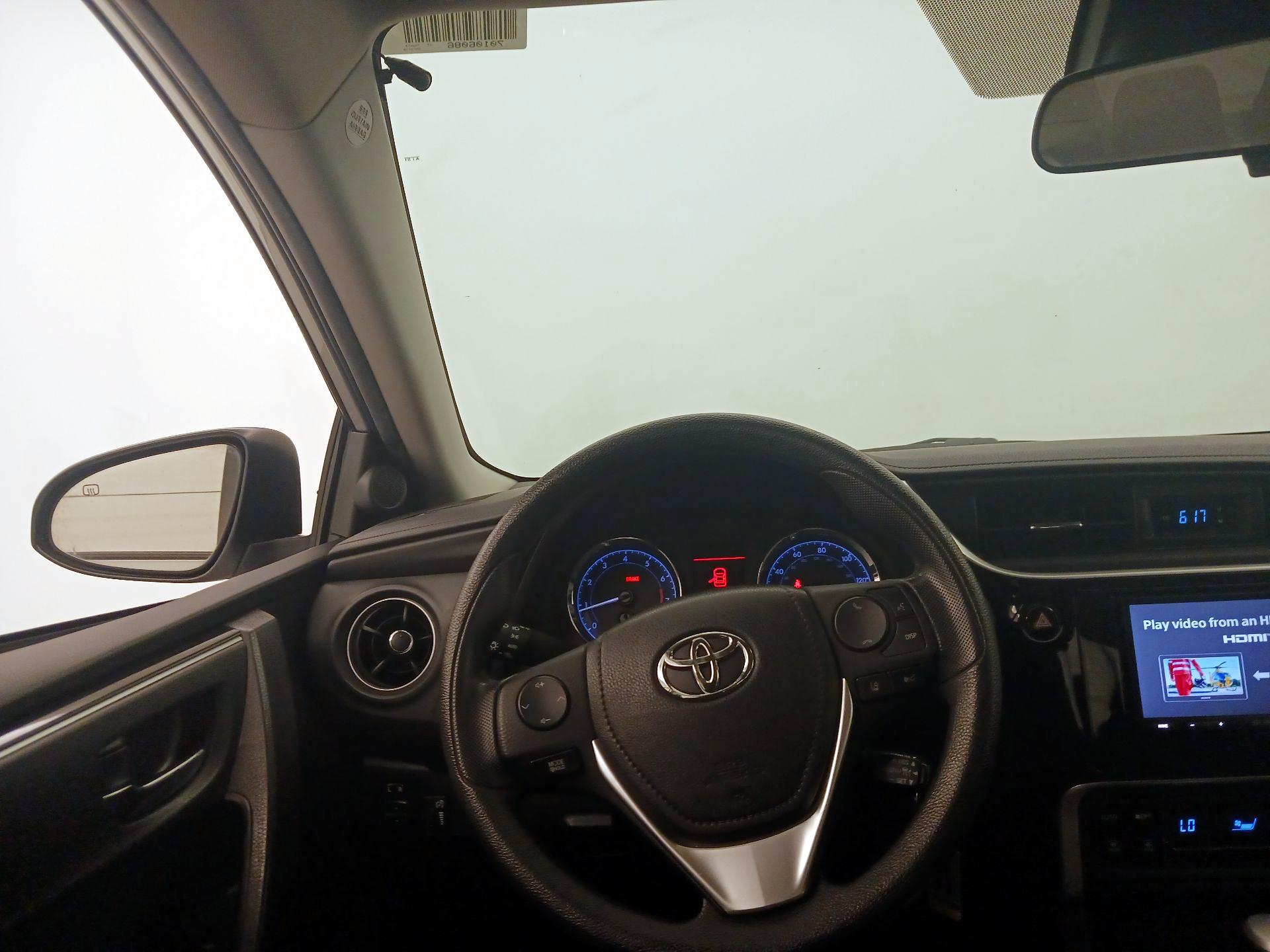 Thumbnail: 2017 Toyota Corolla - 10