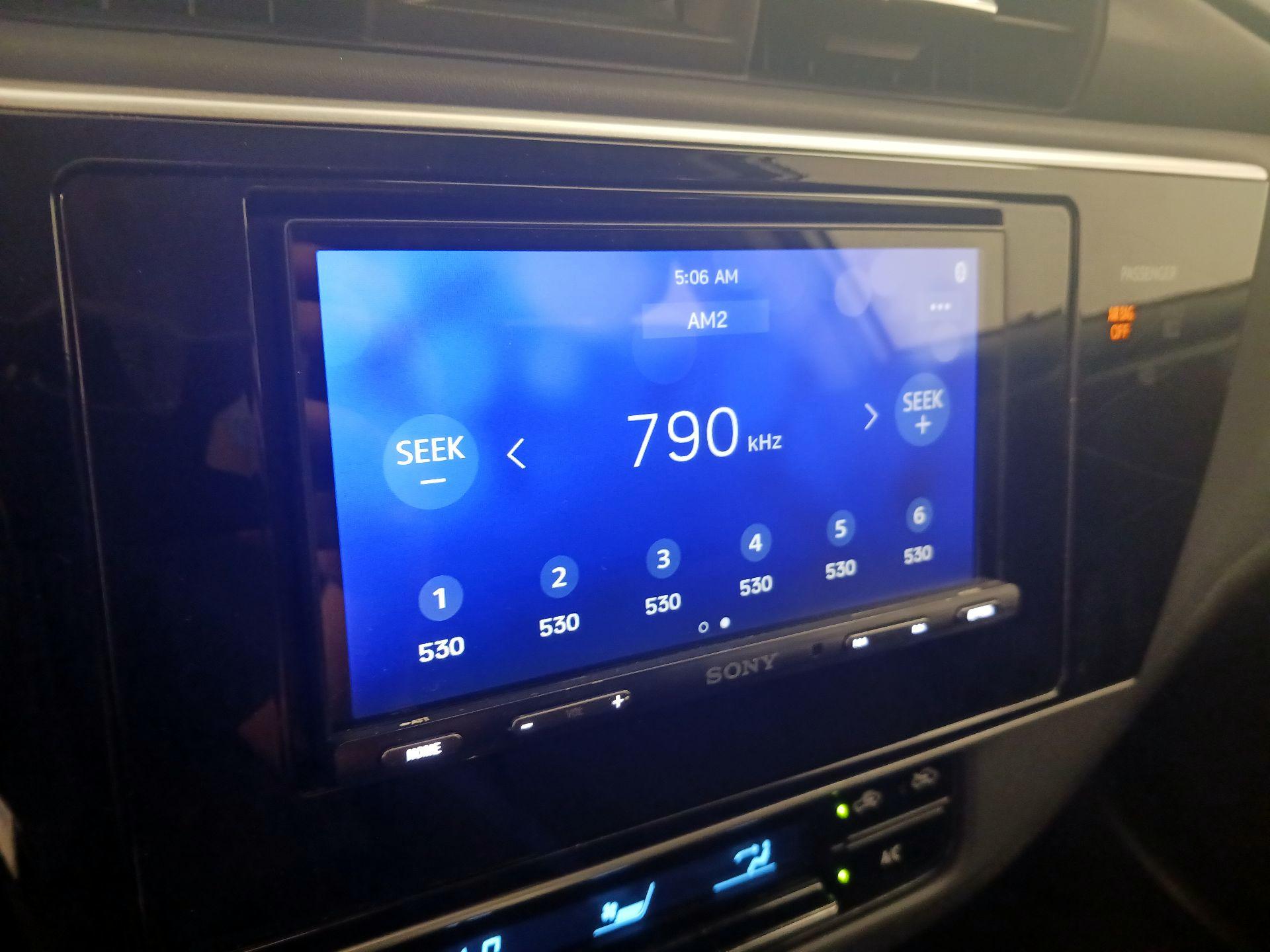 Thumbnail: 2017 Toyota Corolla - 15