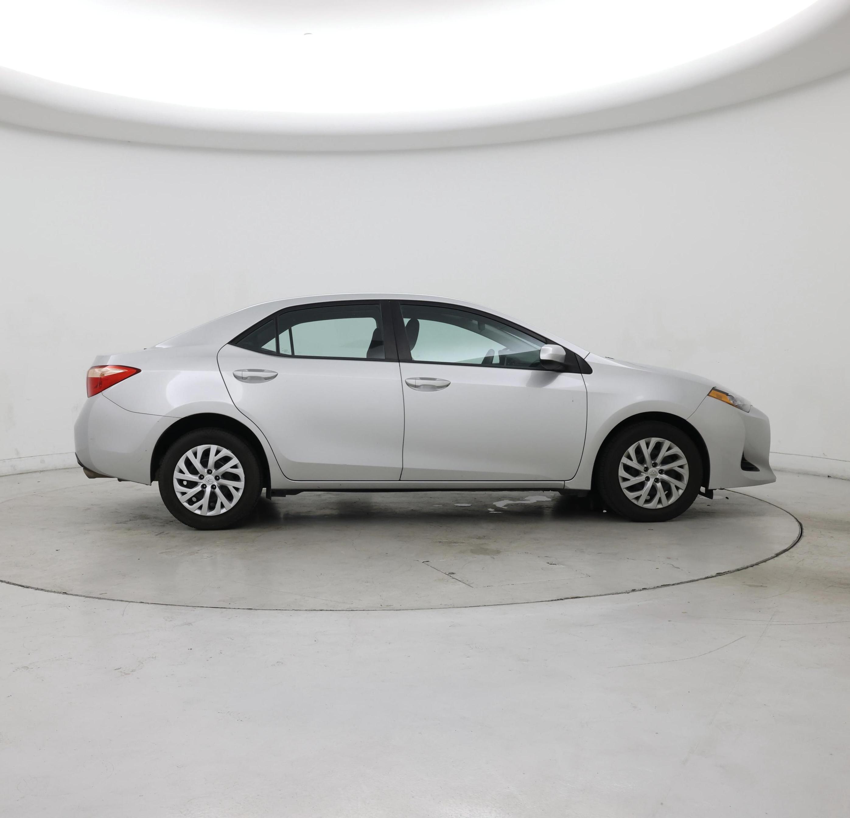 Thumbnail: 2017 Toyota Corolla - 7