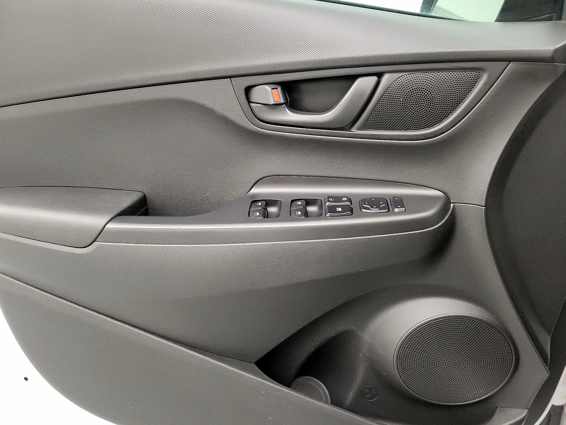 Thumbnail: 2020 Hyundai Kona - 12