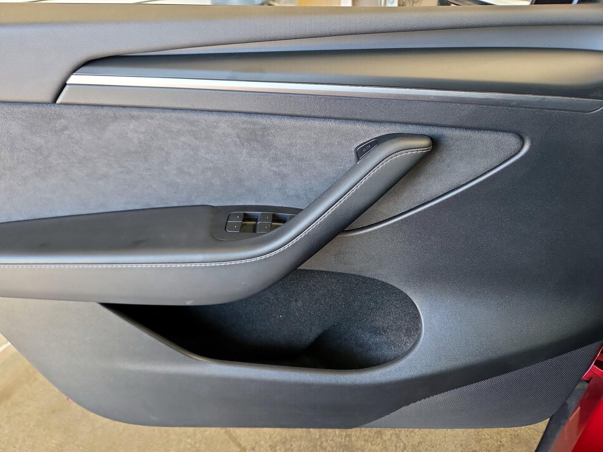 Thumbnail: 2023 Tesla Model Y - 10