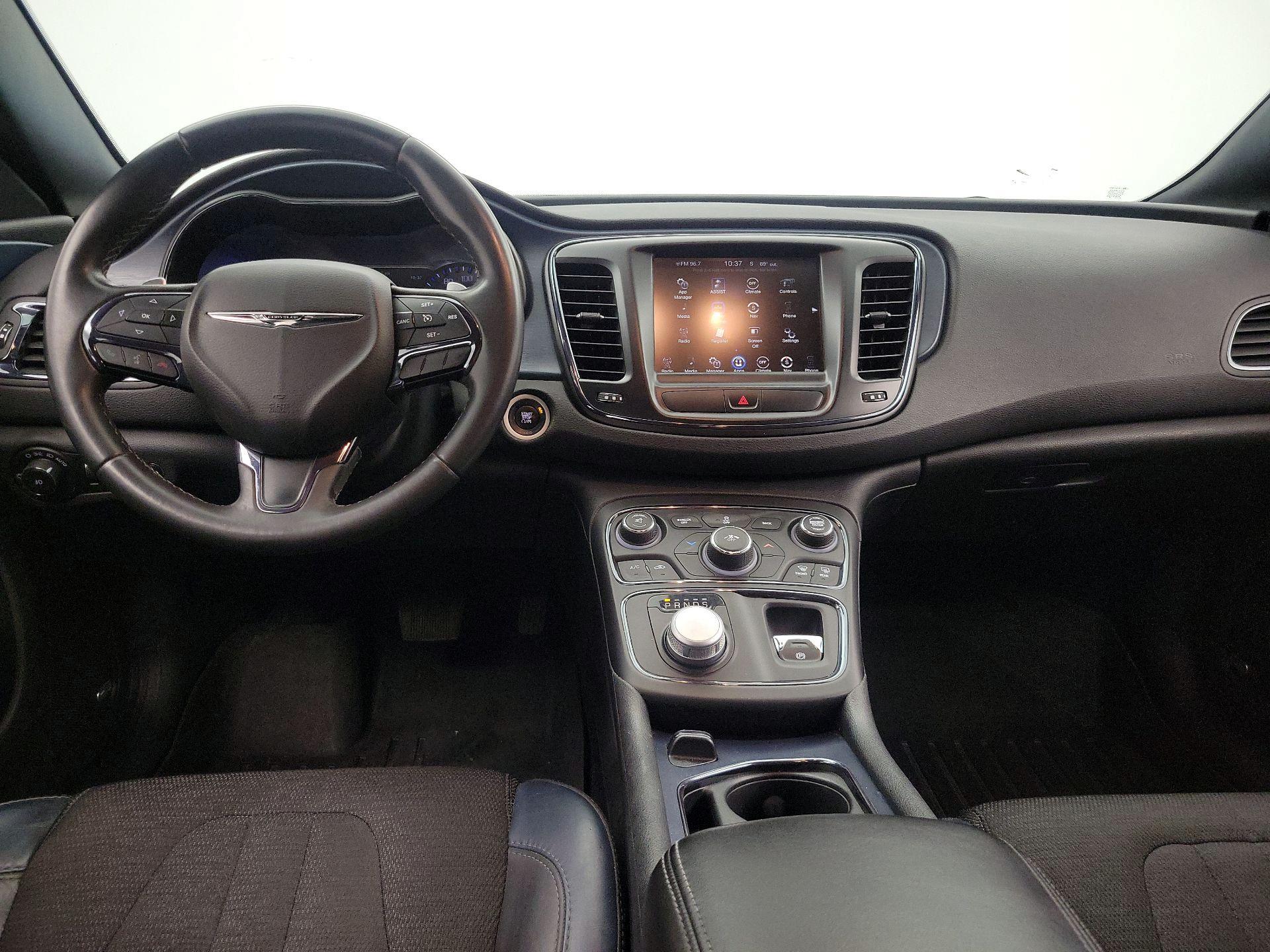 Thumbnail: 2016 Chrysler 200 - 9