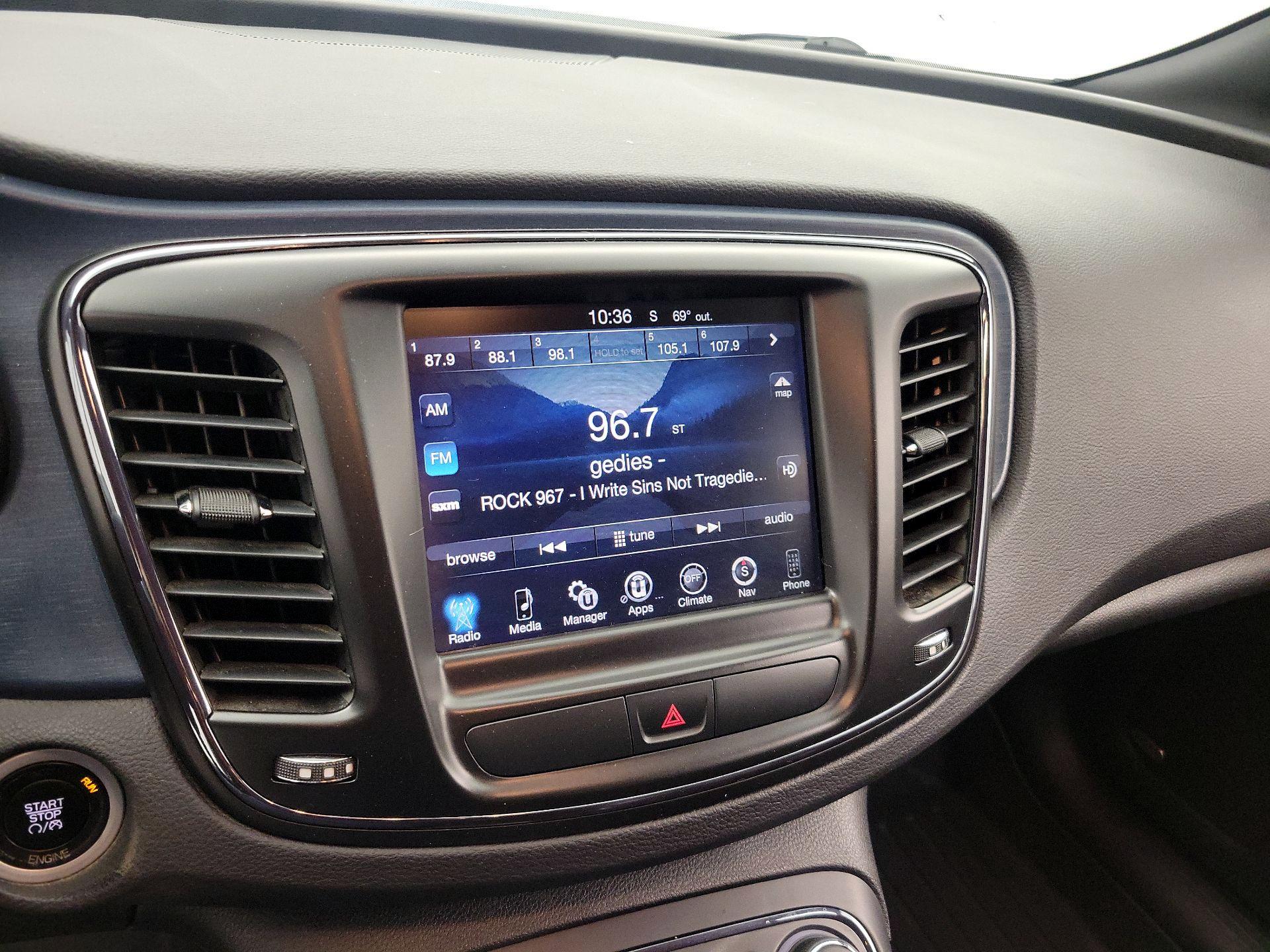 Thumbnail: 2016 Chrysler 200 - 16