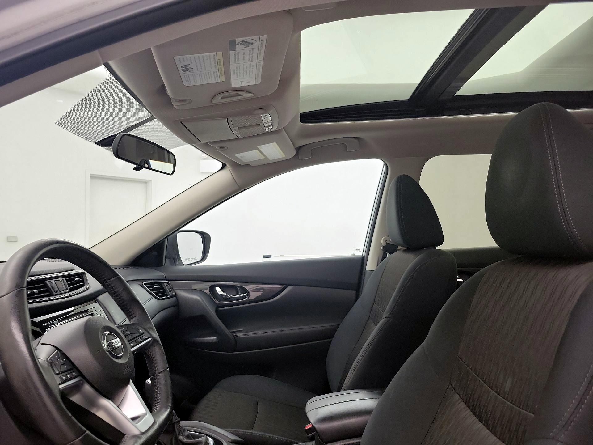 Thumbnail: 2018 Nissan Rogue - 20