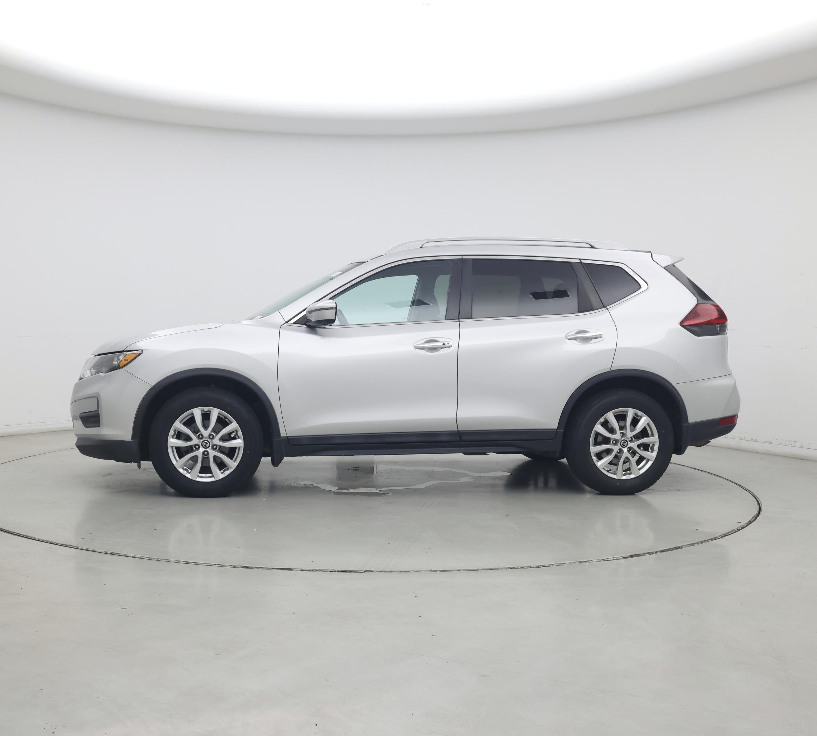 Thumbnail: 2018 Nissan Rogue - 3