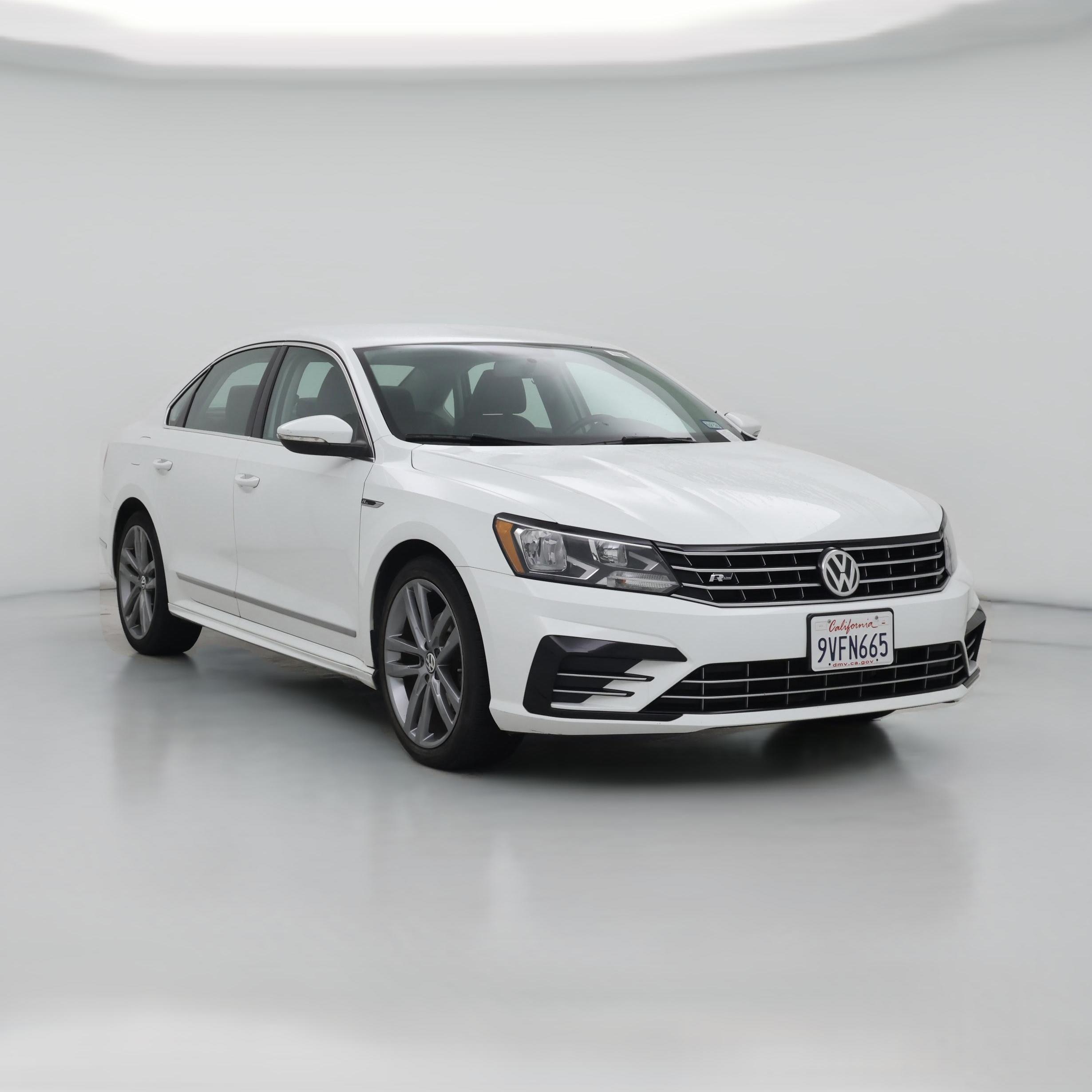 Thumbnail: 2017 Volkswagen Passat - 1