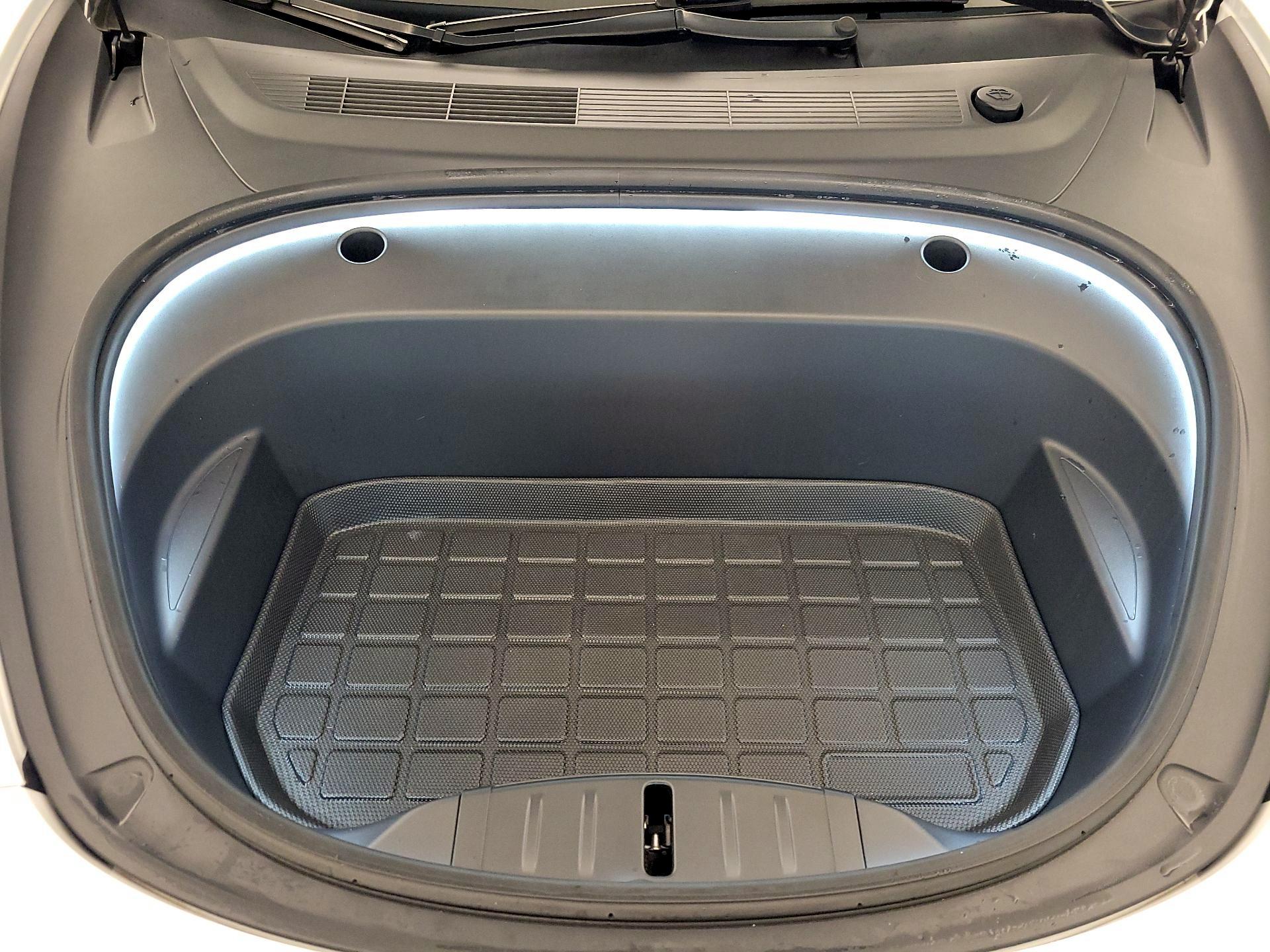 Thumbnail: 2023 Tesla Model 3 - 17