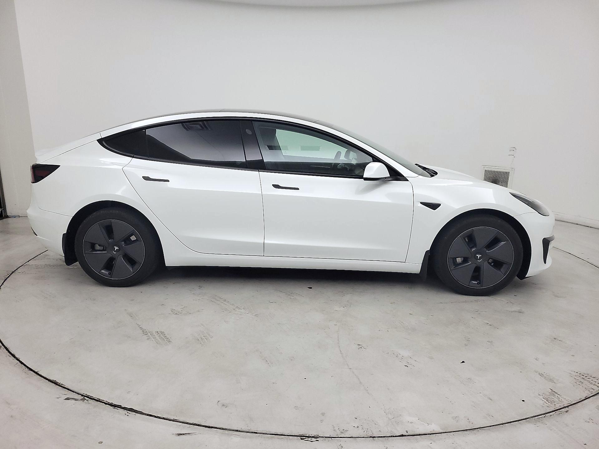 Thumbnail: 2023 Tesla Model 3 - 4