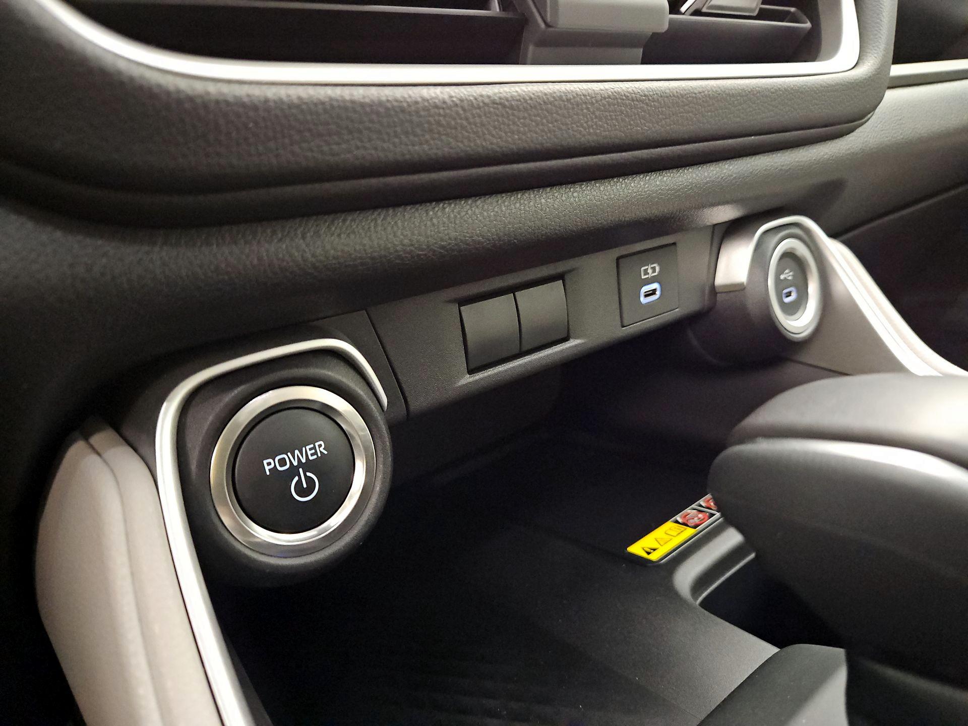 Thumbnail: 2026 Toyota Highlander - 18