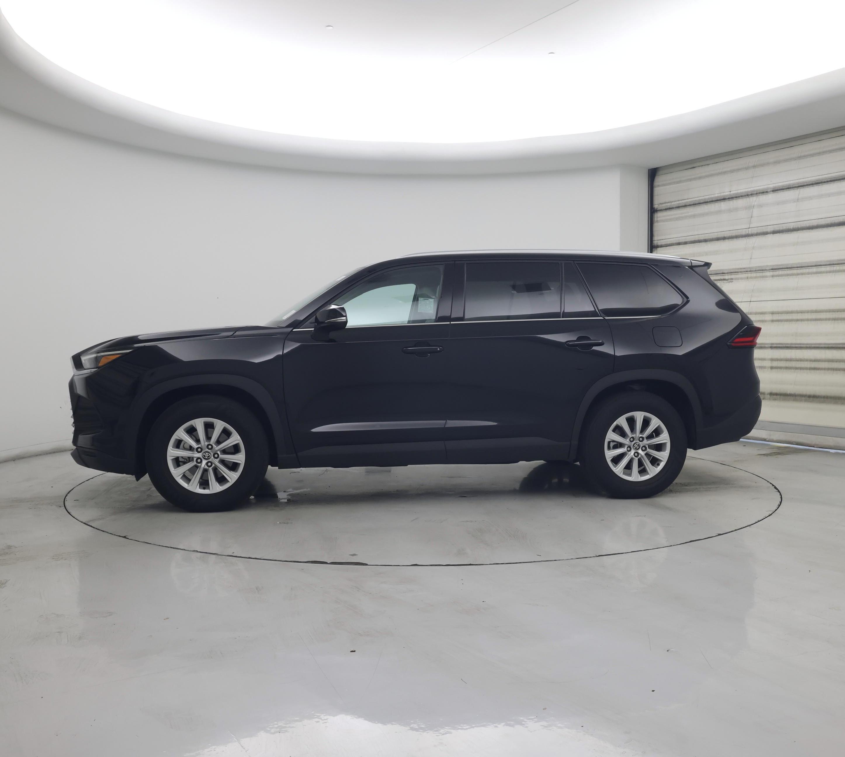 Thumbnail: 2026 Toyota Highlander - 3