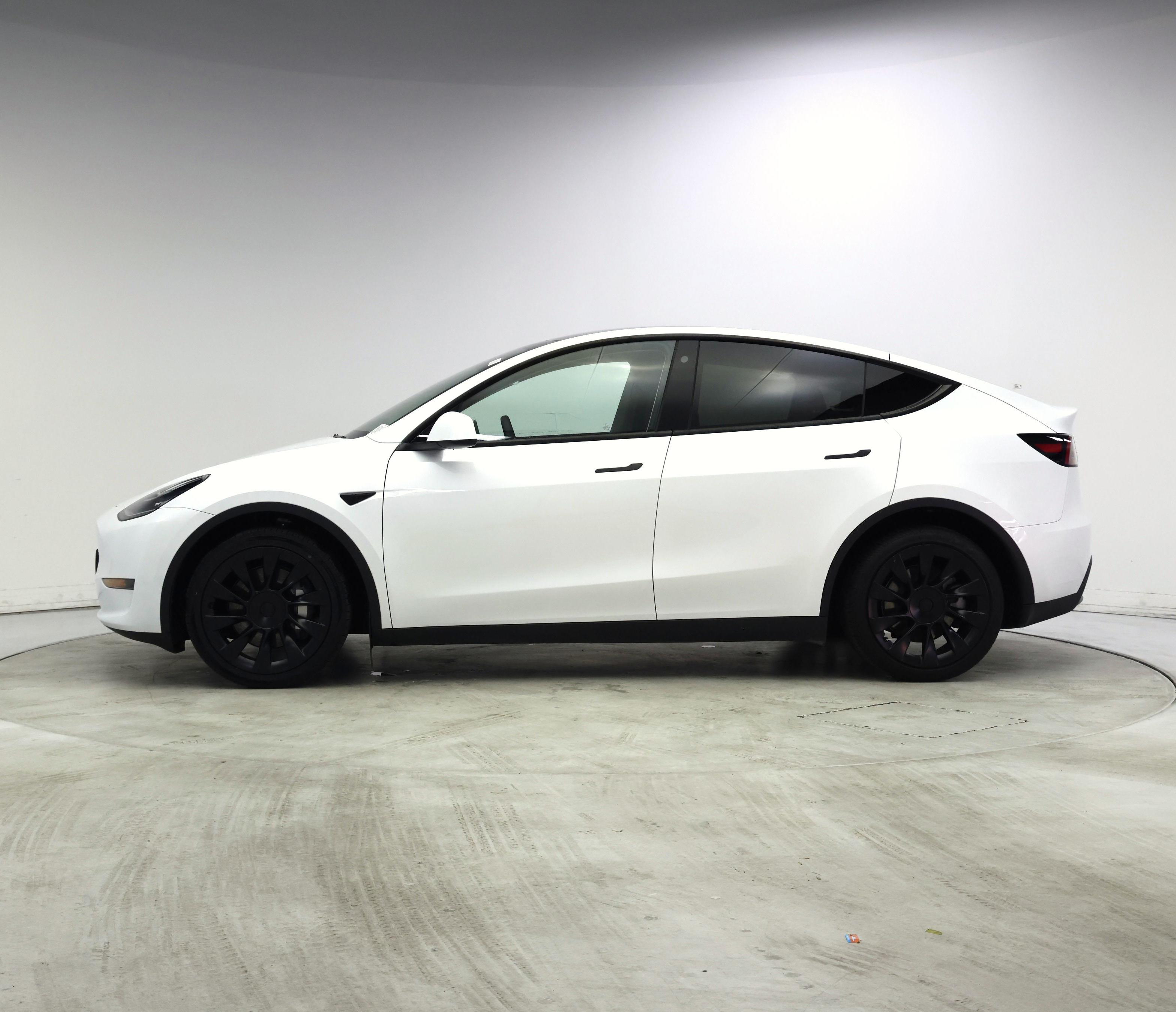 Thumbnail: 2023 Tesla Model Y - 3