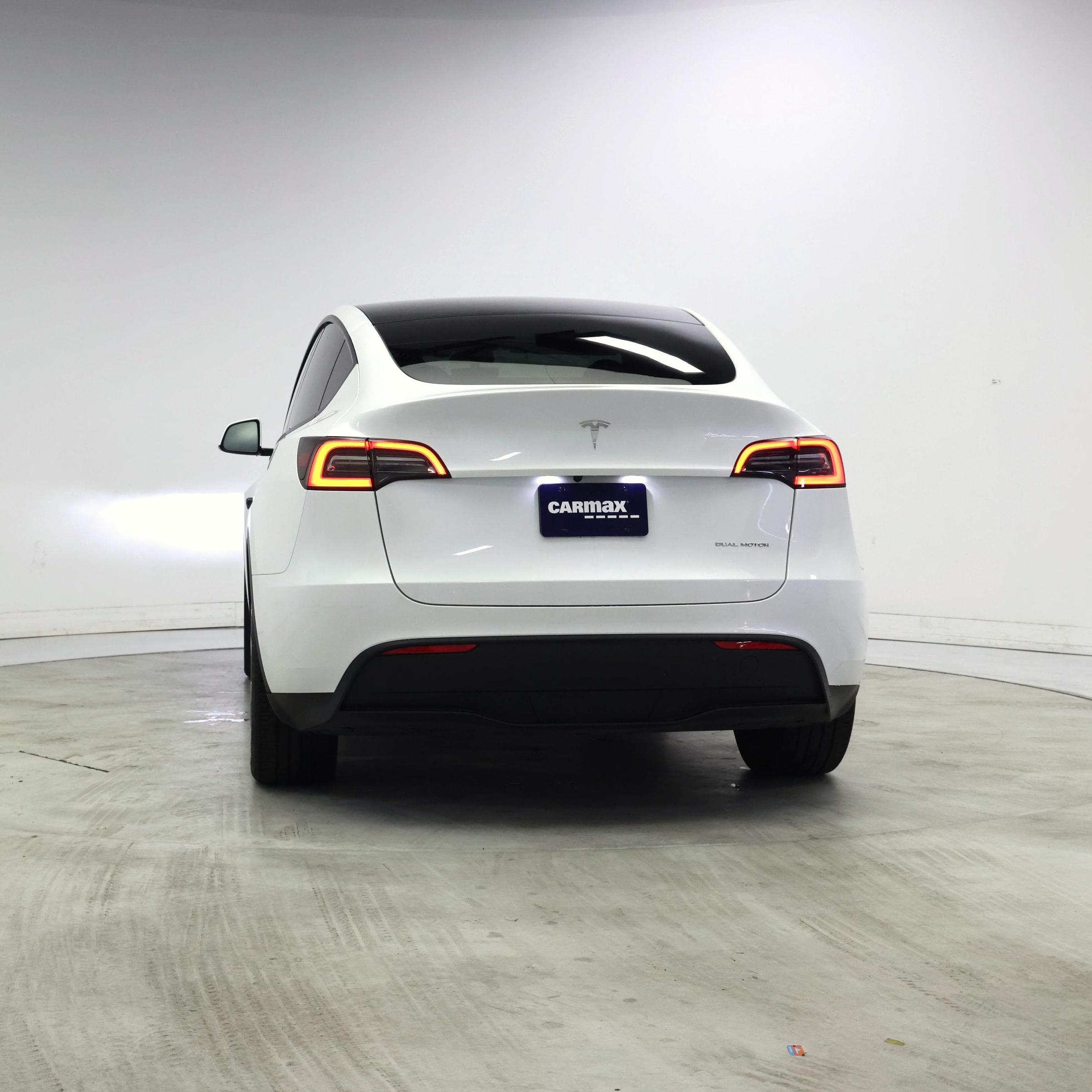 Thumbnail: 2023 Tesla Model Y - 6