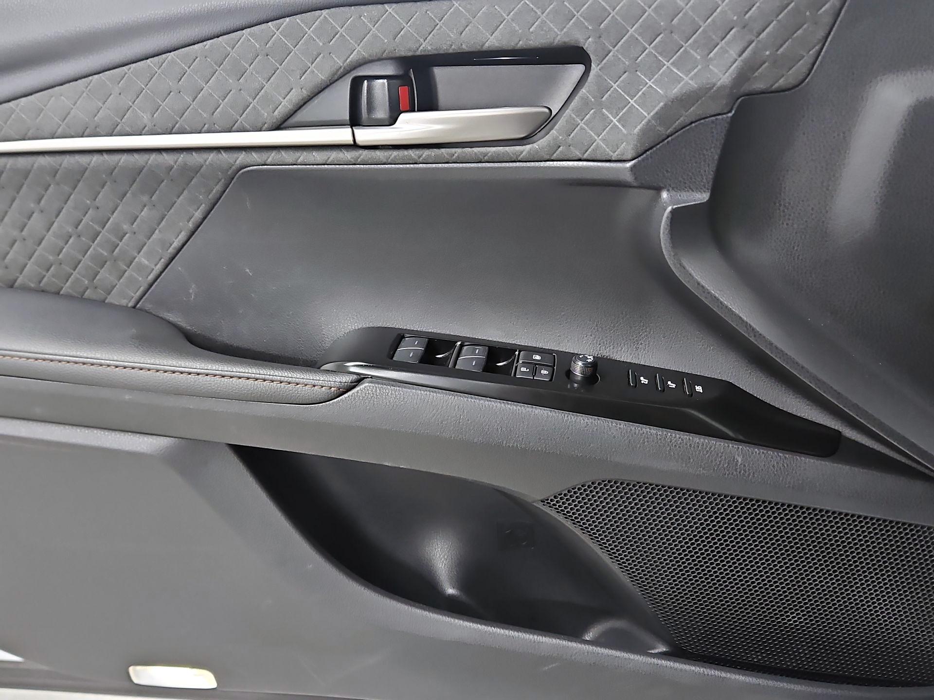 Thumbnail: 2026 Toyota Camry - 12