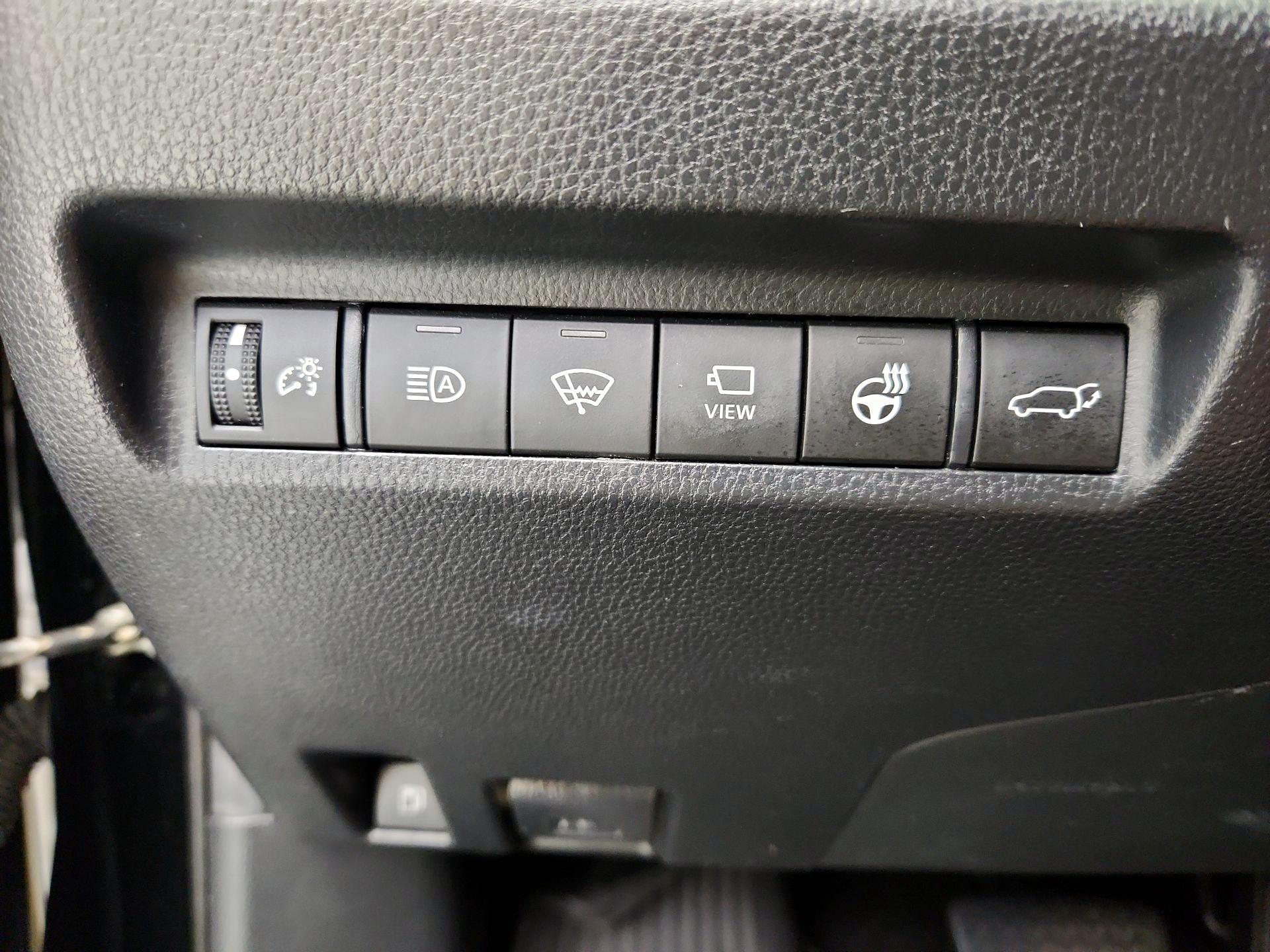 Thumbnail: 2020 Toyota RAV4 - 13