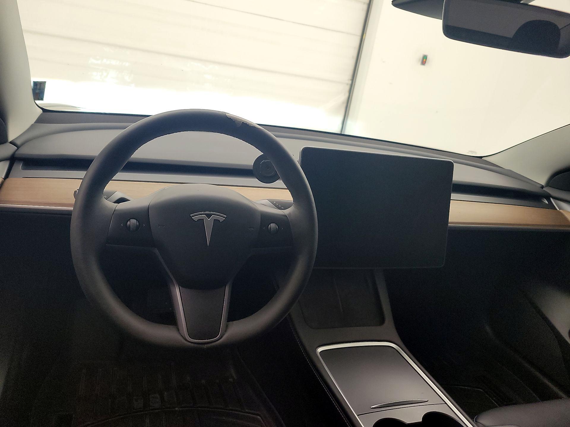 Thumbnail: 2023 Tesla Model 3 - 9