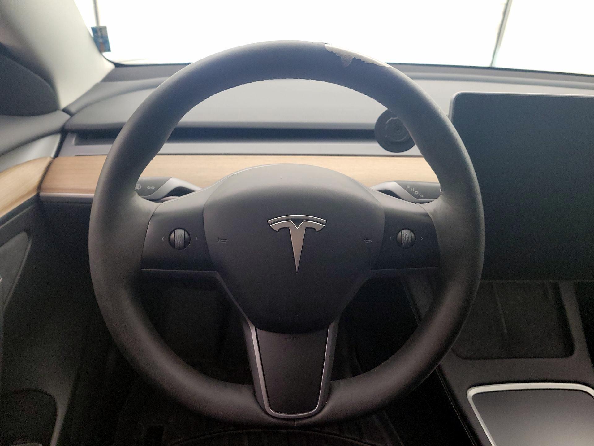 Thumbnail: 2023 Tesla Model 3 - 10