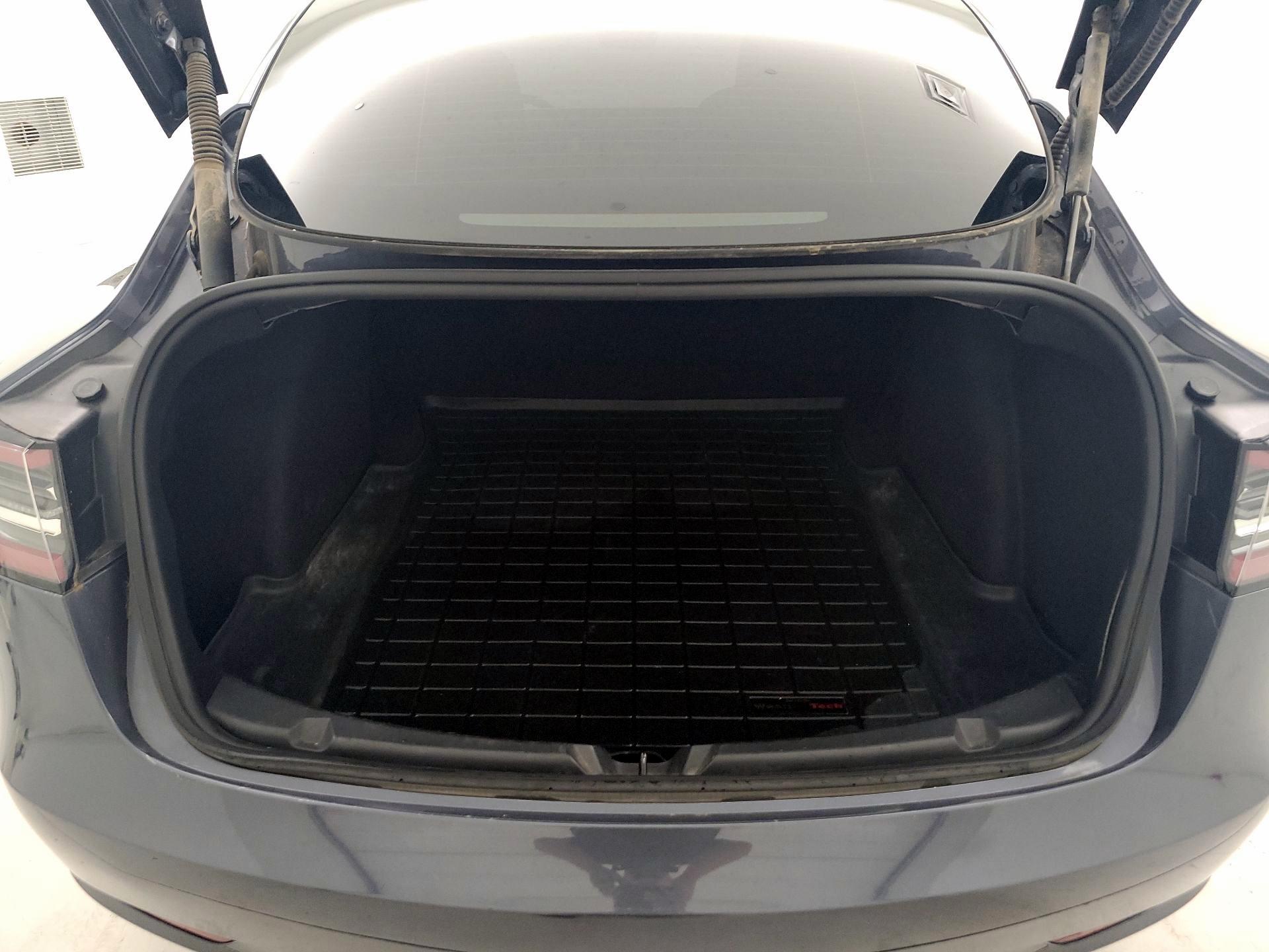 Thumbnail: 2023 Tesla Model 3 - 20