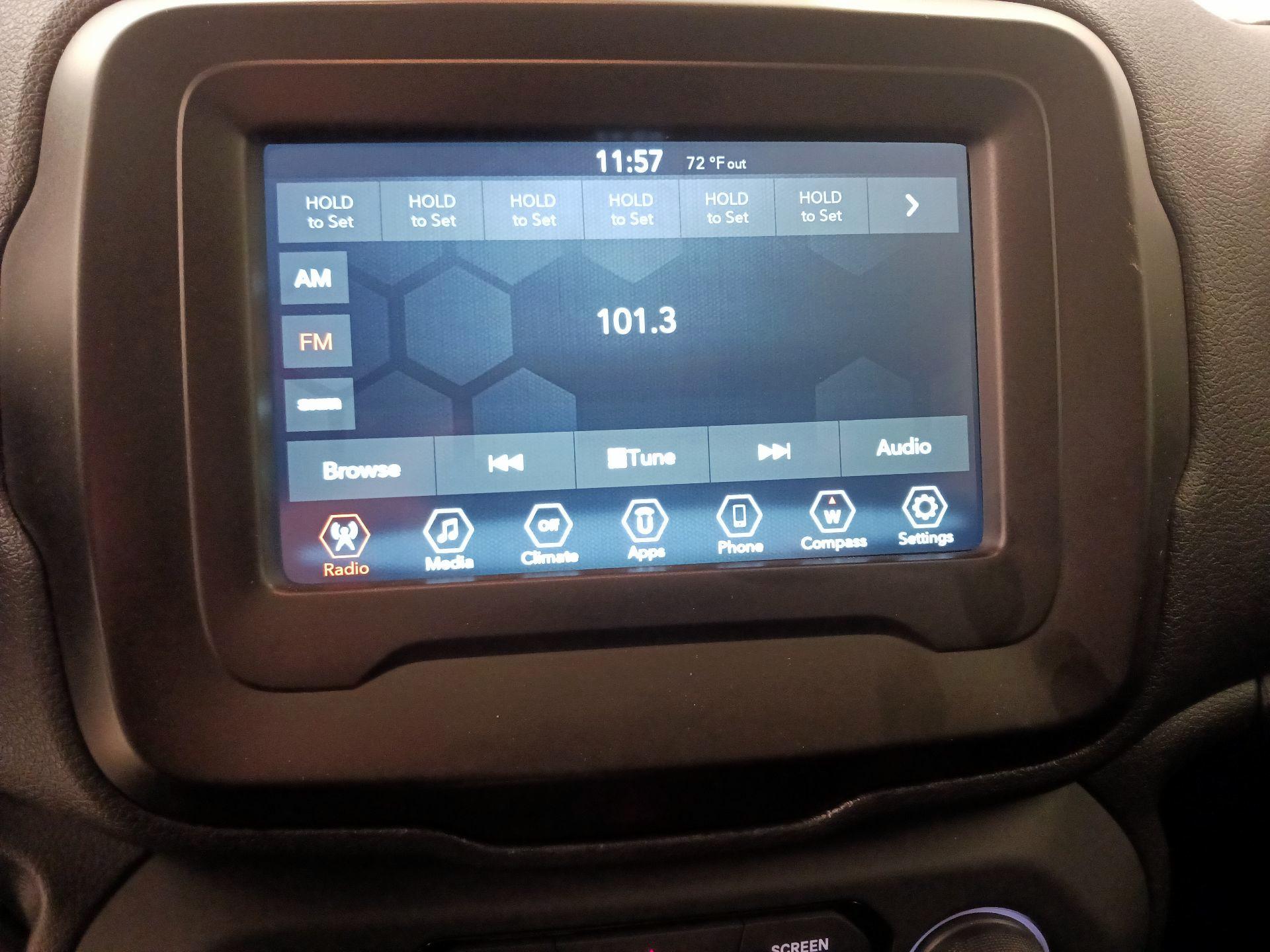 Thumbnail: 2021 Jeep Renegade - 15
