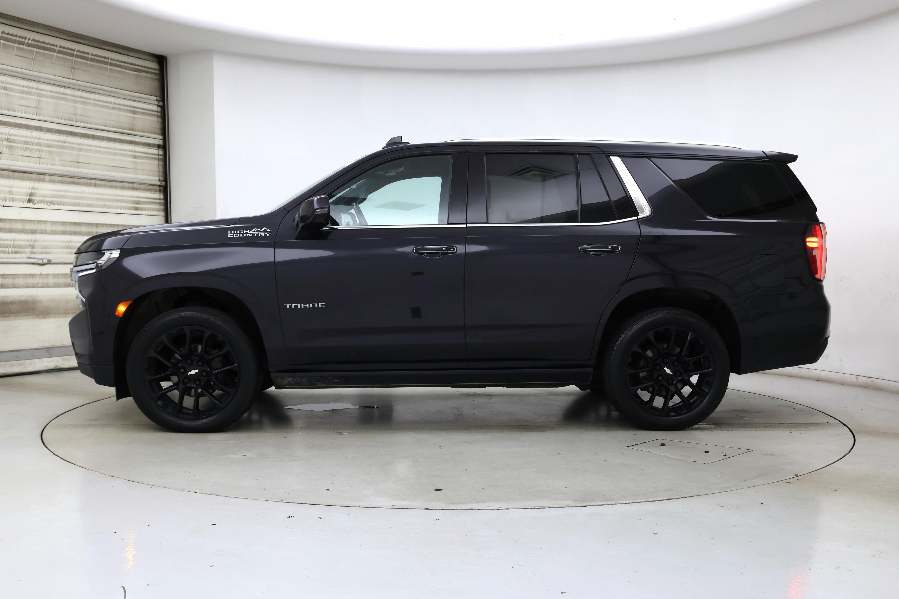Thumbnail: 2022 Chevrolet Tahoe - 3