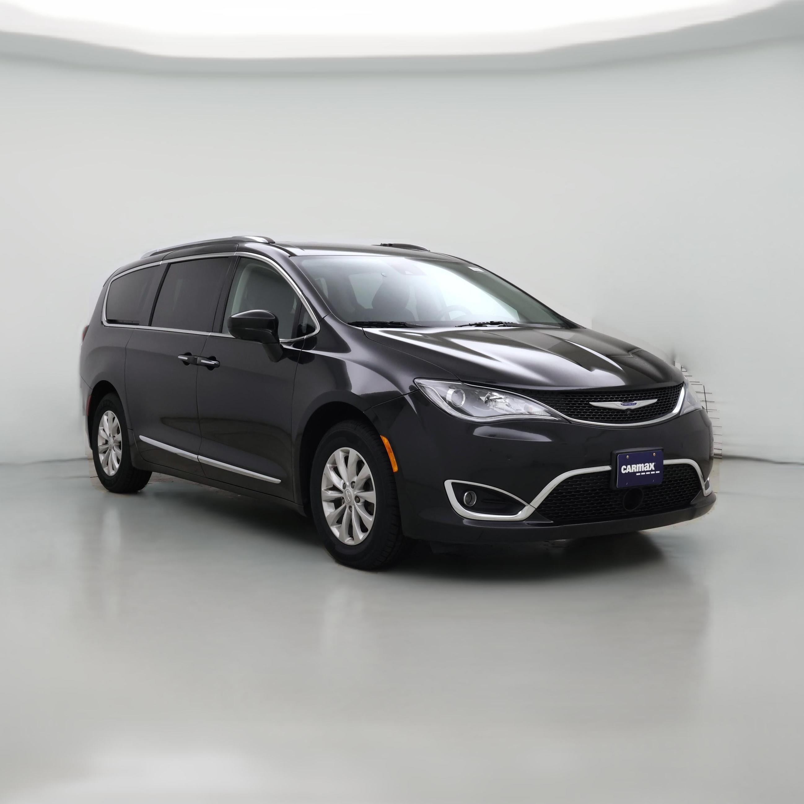Thumbnail: 2018 Chrysler Pacifica - 1