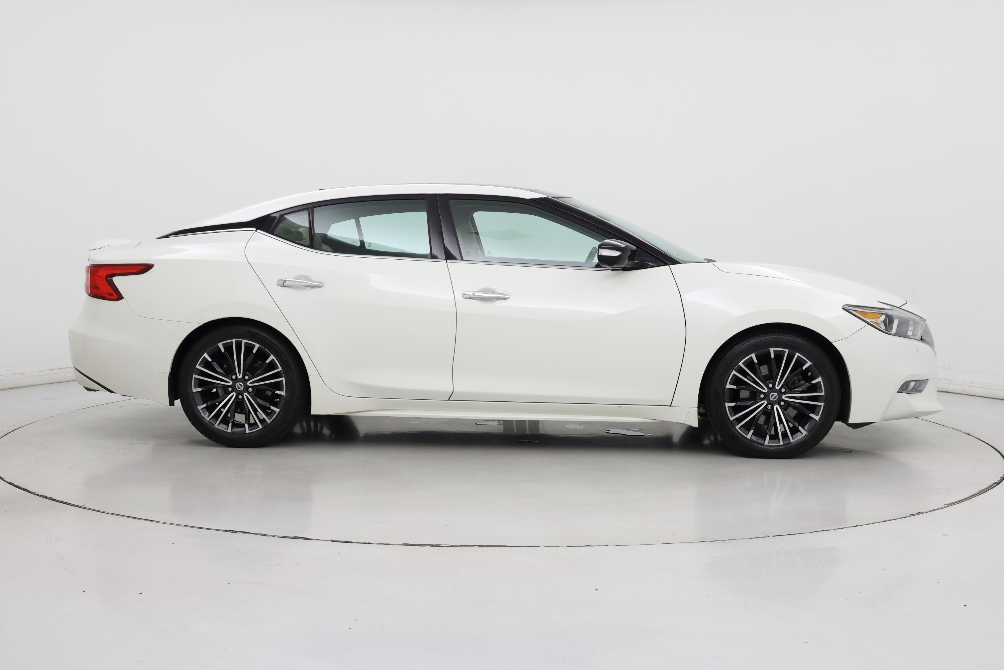 Thumbnail: 2017 Nissan Maxima - 7
