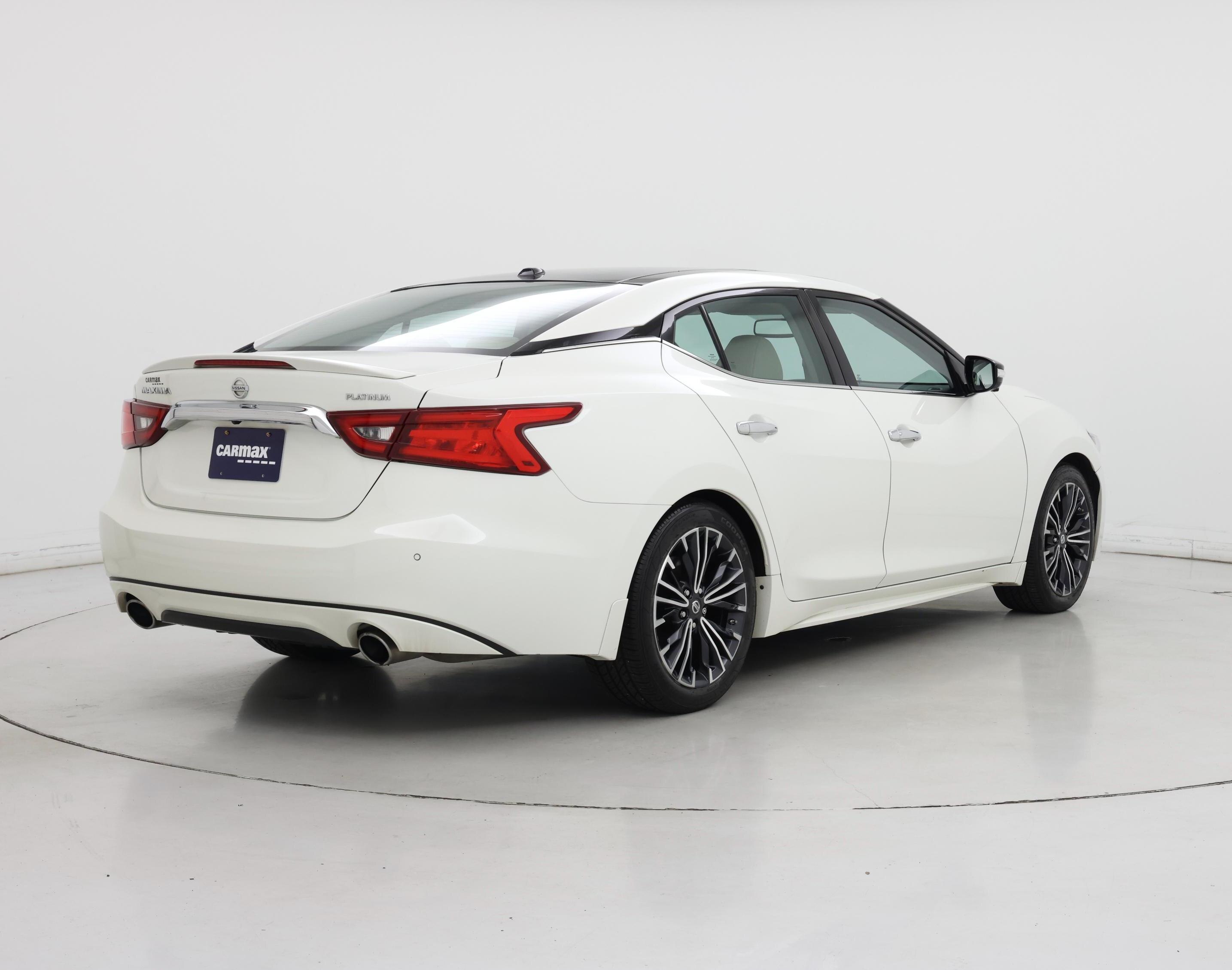 Thumbnail: 2017 Nissan Maxima - 8