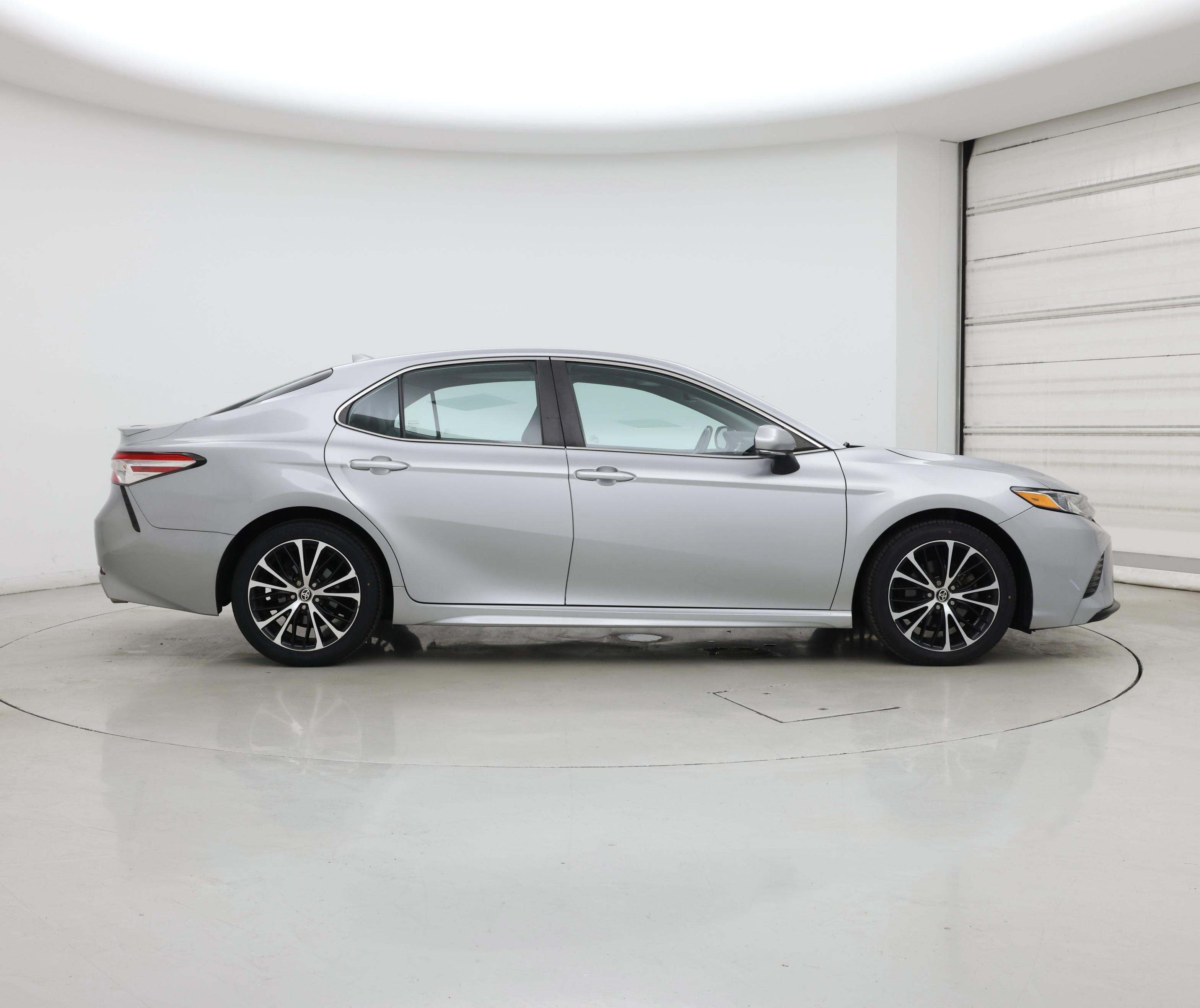 Thumbnail: 2020 Toyota Camry - 7