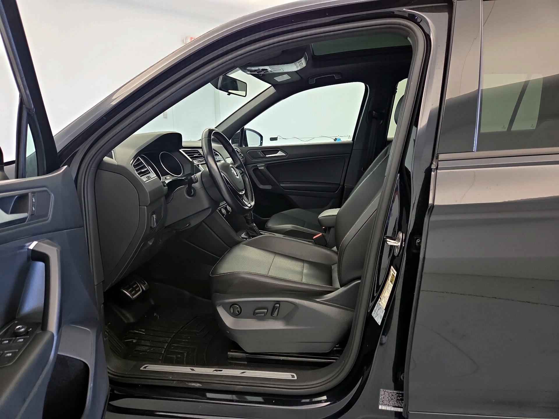 Thumbnail: 2021 Volkswagen Tiguan - 11