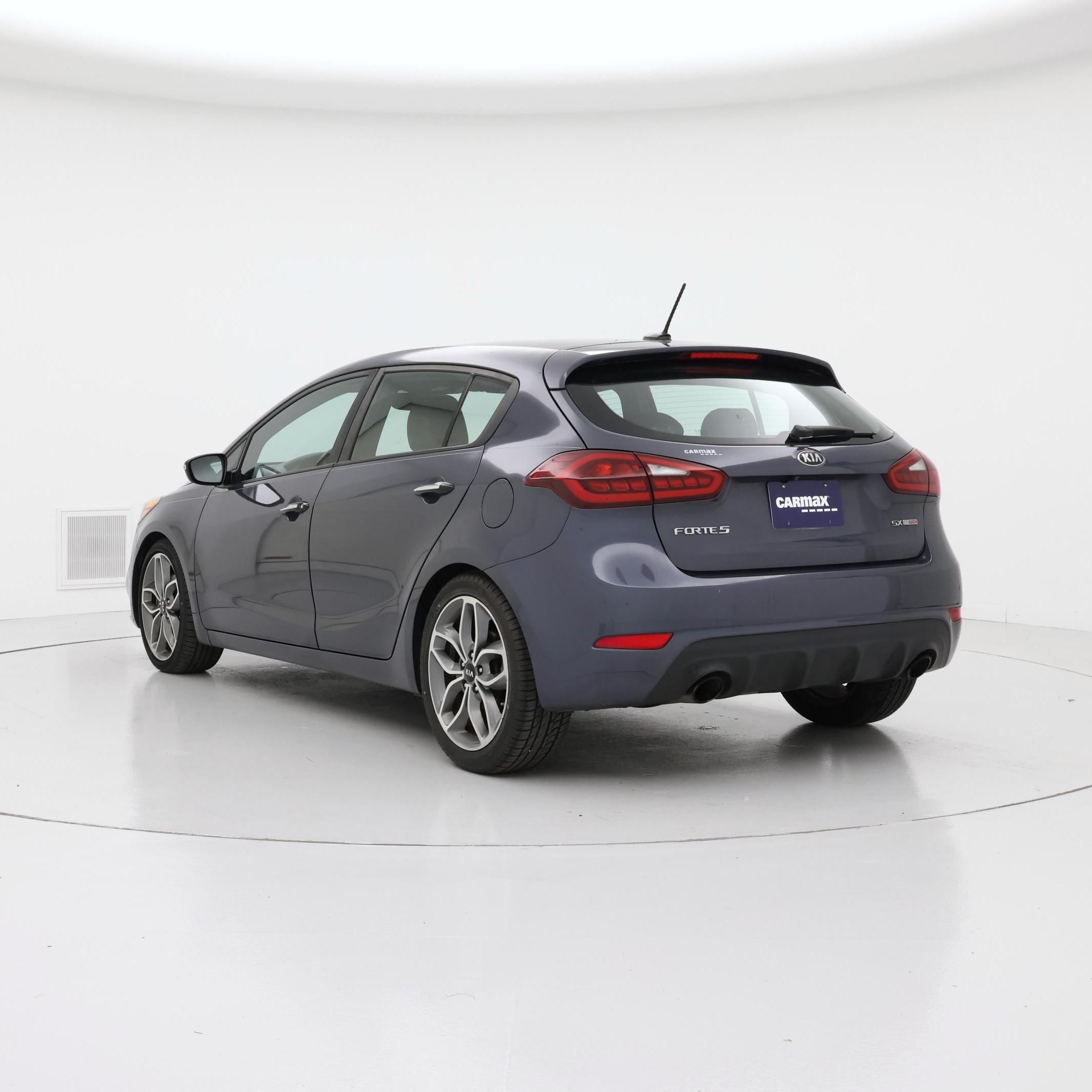 Thumbnail: 2016 Kia Forte - 2