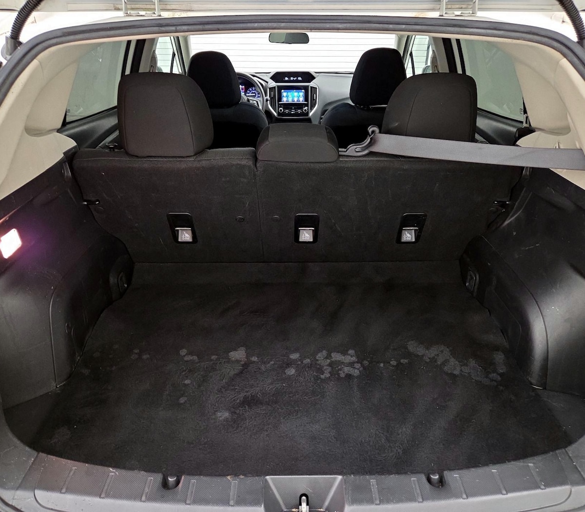 Trunk/Cargo (Seats Up)