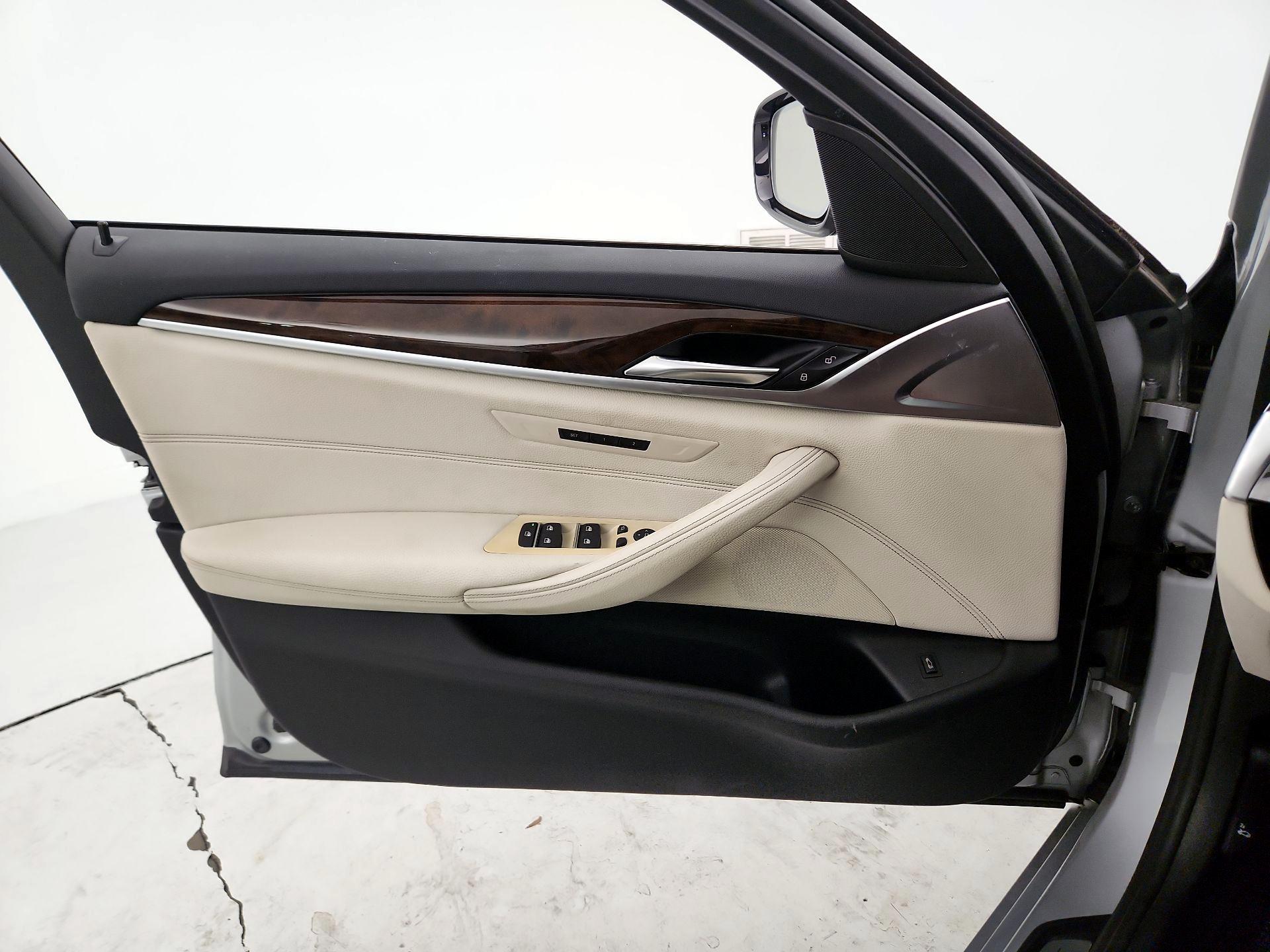 Thumbnail: 2017 BMW 5 Series - 12