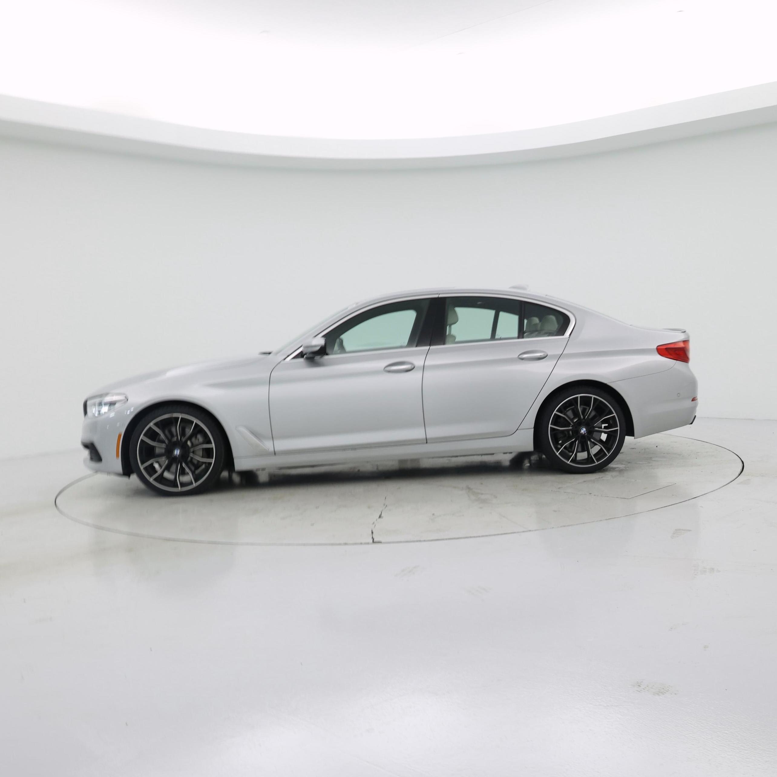 Thumbnail: 2017 BMW 5 Series - 3