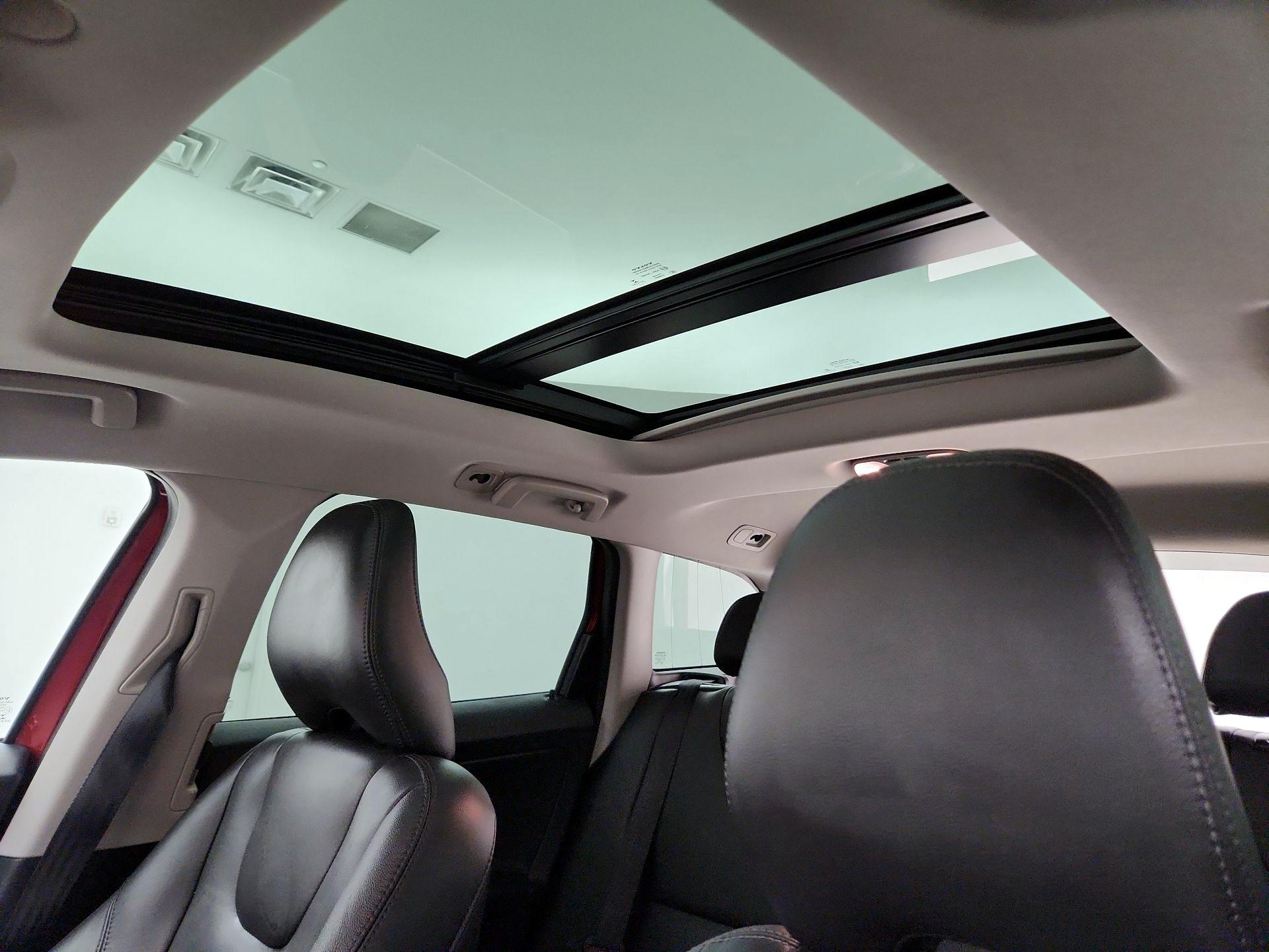 Thumbnail: 2017 Volvo XC60 - 20