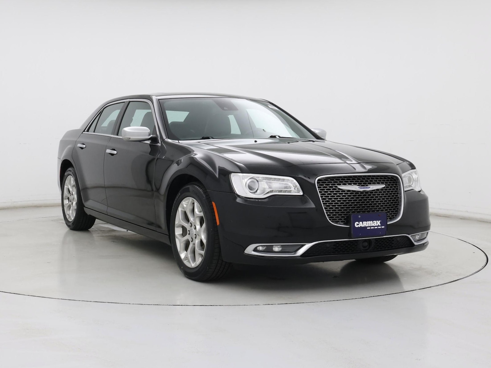 2017 Chrysler 300 C Platinum - Photo 2