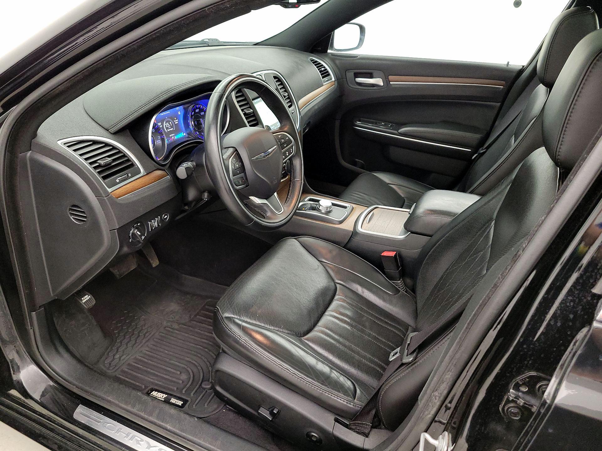 Thumbnail: 2017 Chrysler 300 - 11