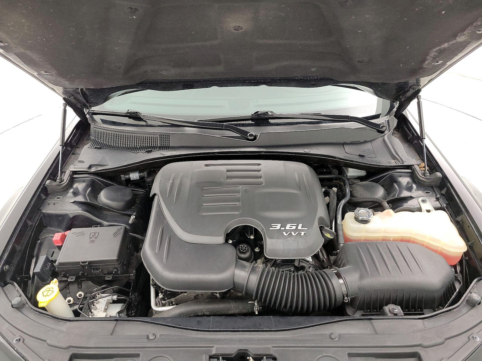 2017 Chrysler 300 C Platinum - Photo 24