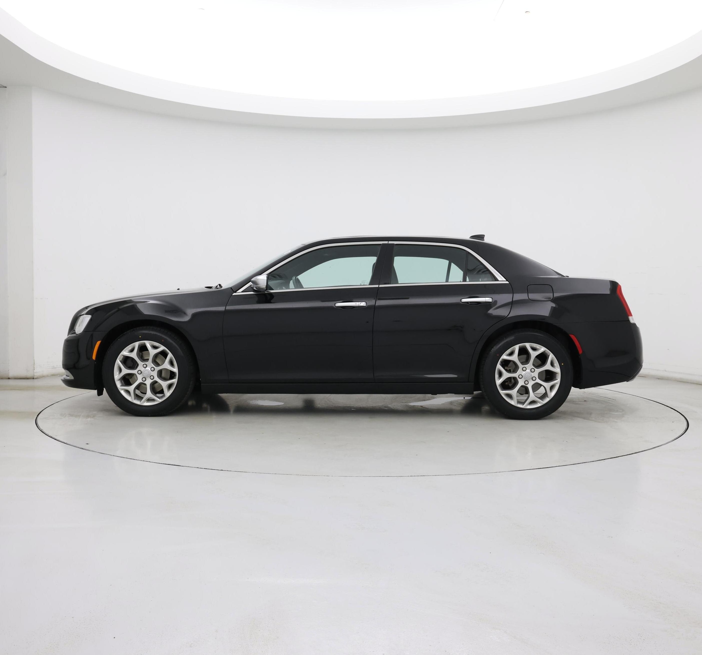 Thumbnail: 2017 Chrysler 300 - 3