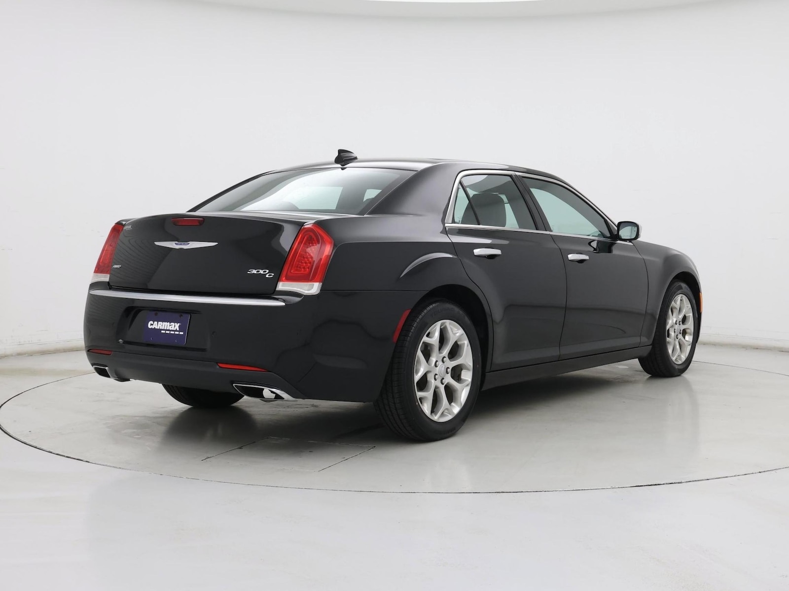 2017 Chrysler 300 C Platinum - Photo 9