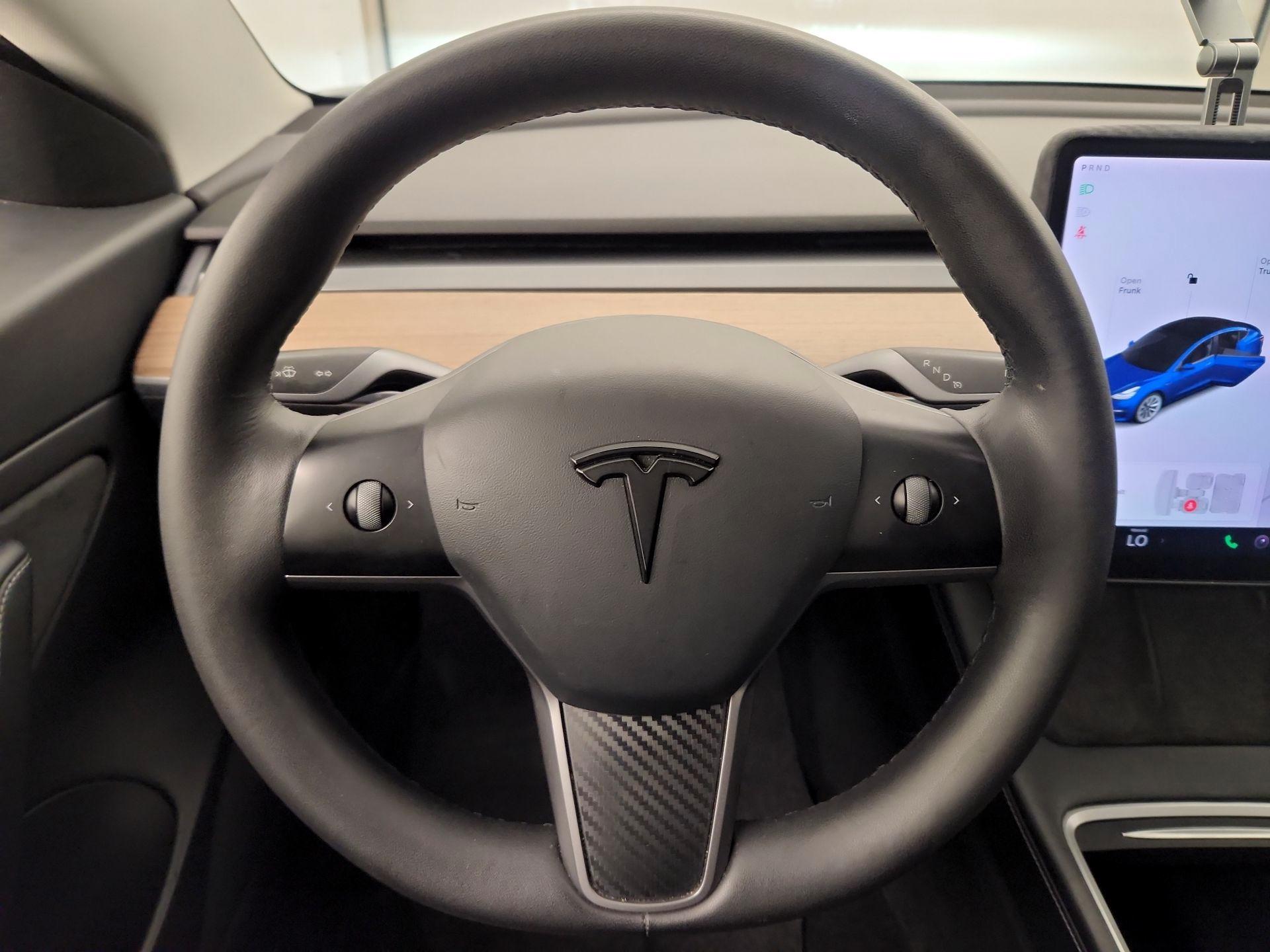 Thumbnail: 2021 Tesla Model 3 - 10