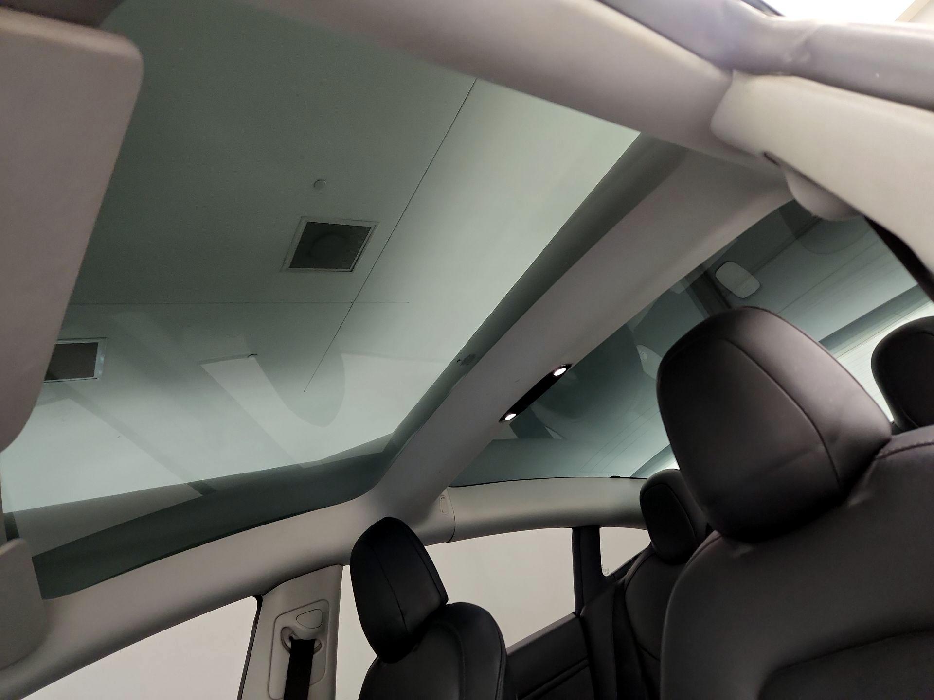 Thumbnail: 2021 Tesla Model 3 - 19