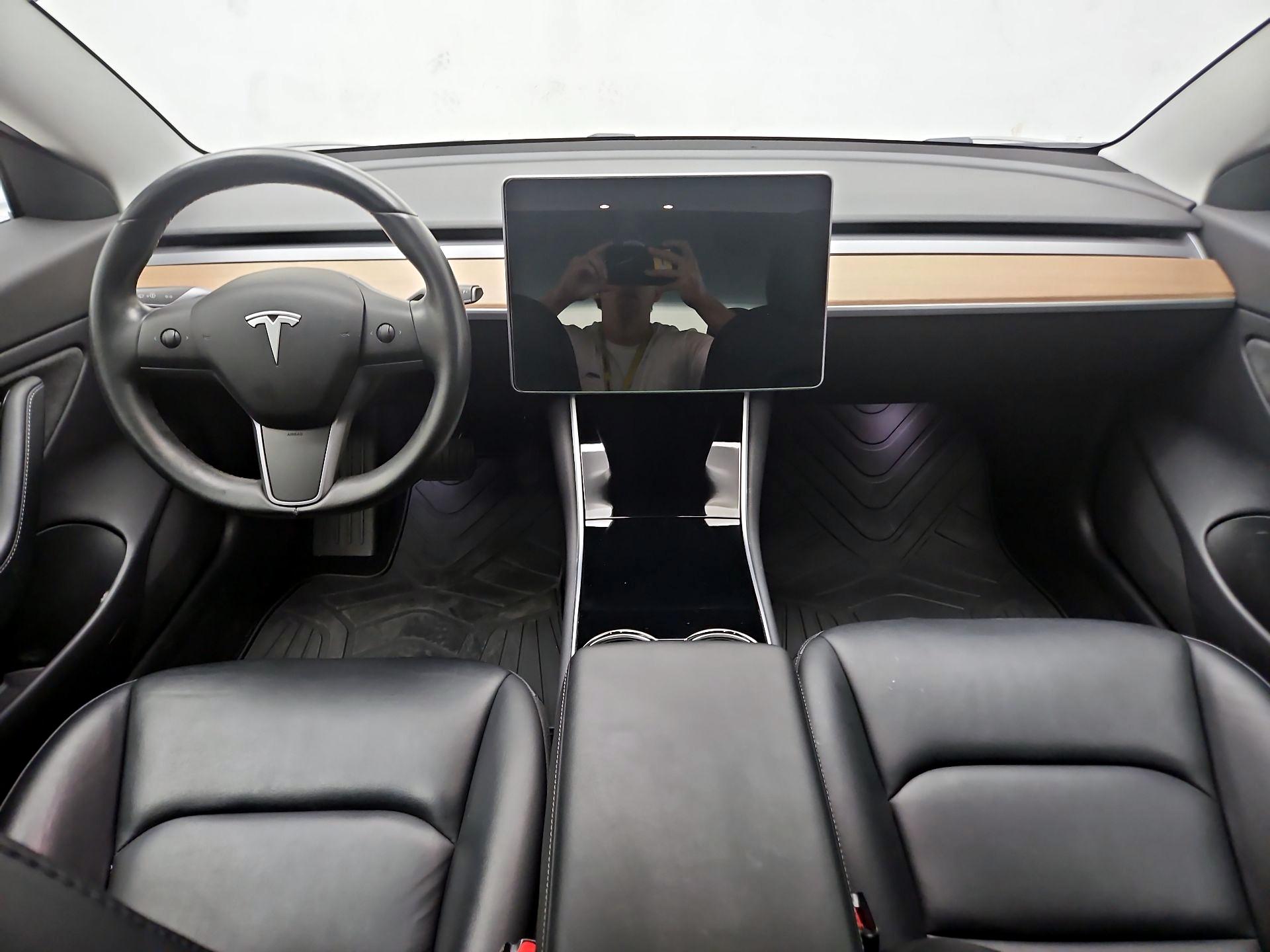 Thumbnail: 2019 Tesla Model 3 - 9
