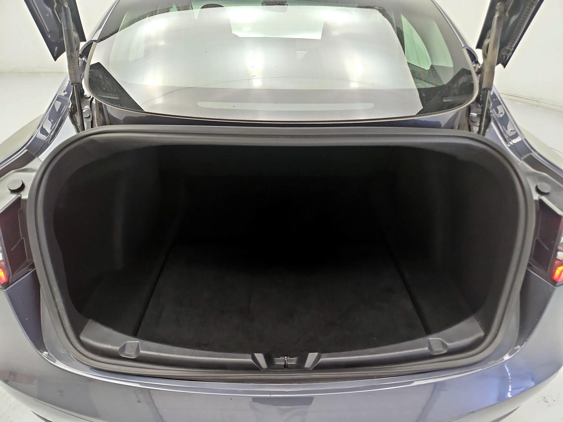 Thumbnail: 2019 Tesla Model 3 - 20