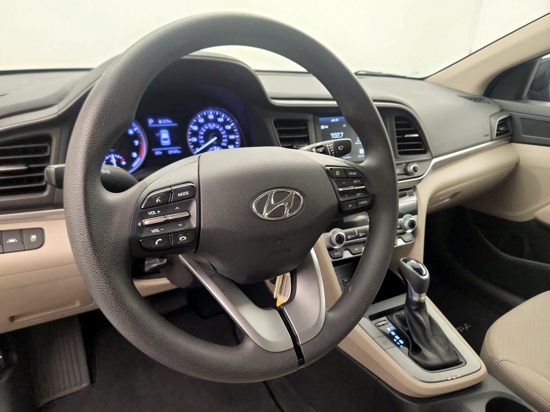 Thumbnail: 2020 Hyundai Elantra - 9