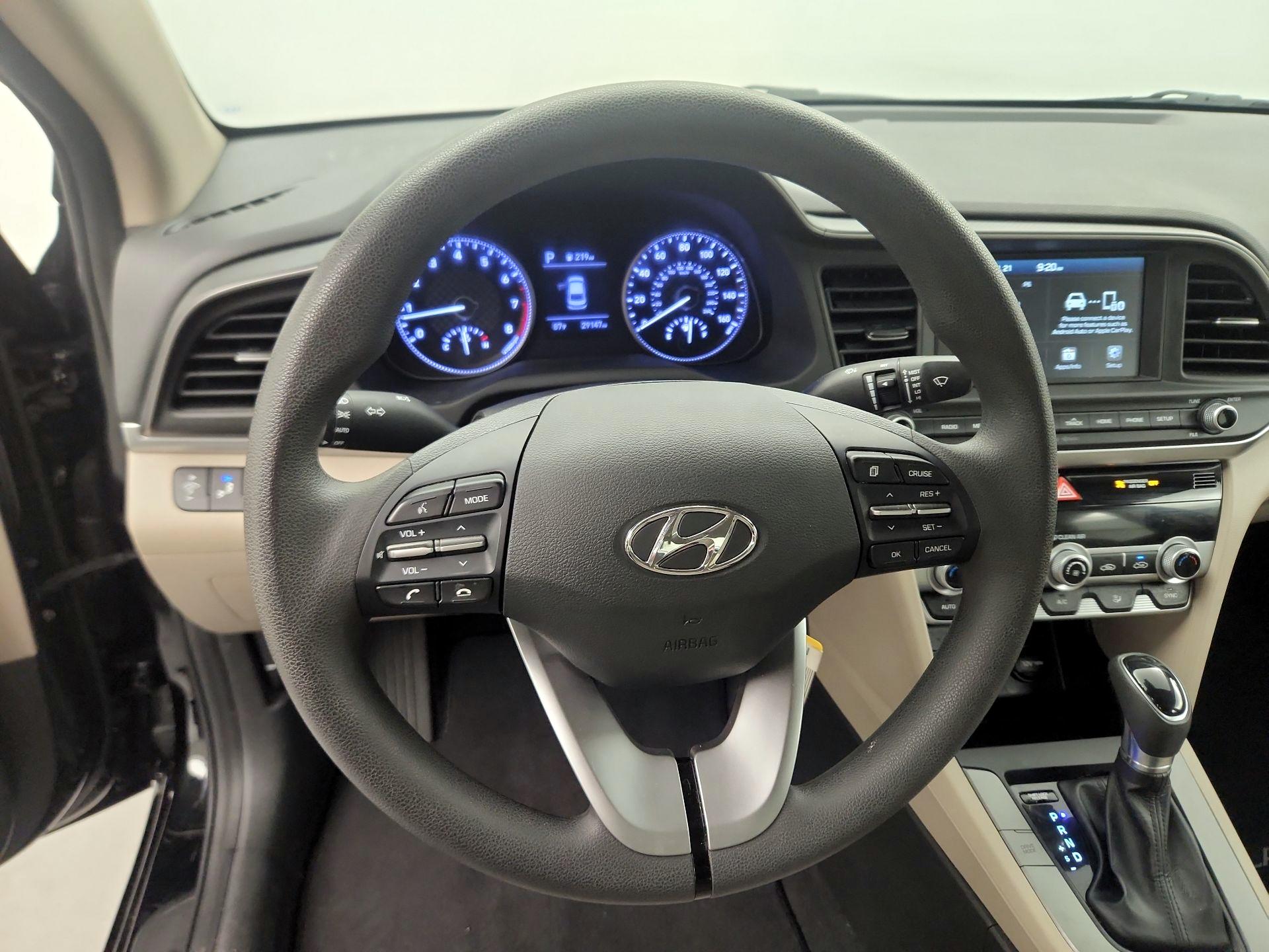 Thumbnail: 2020 Hyundai Elantra - 10