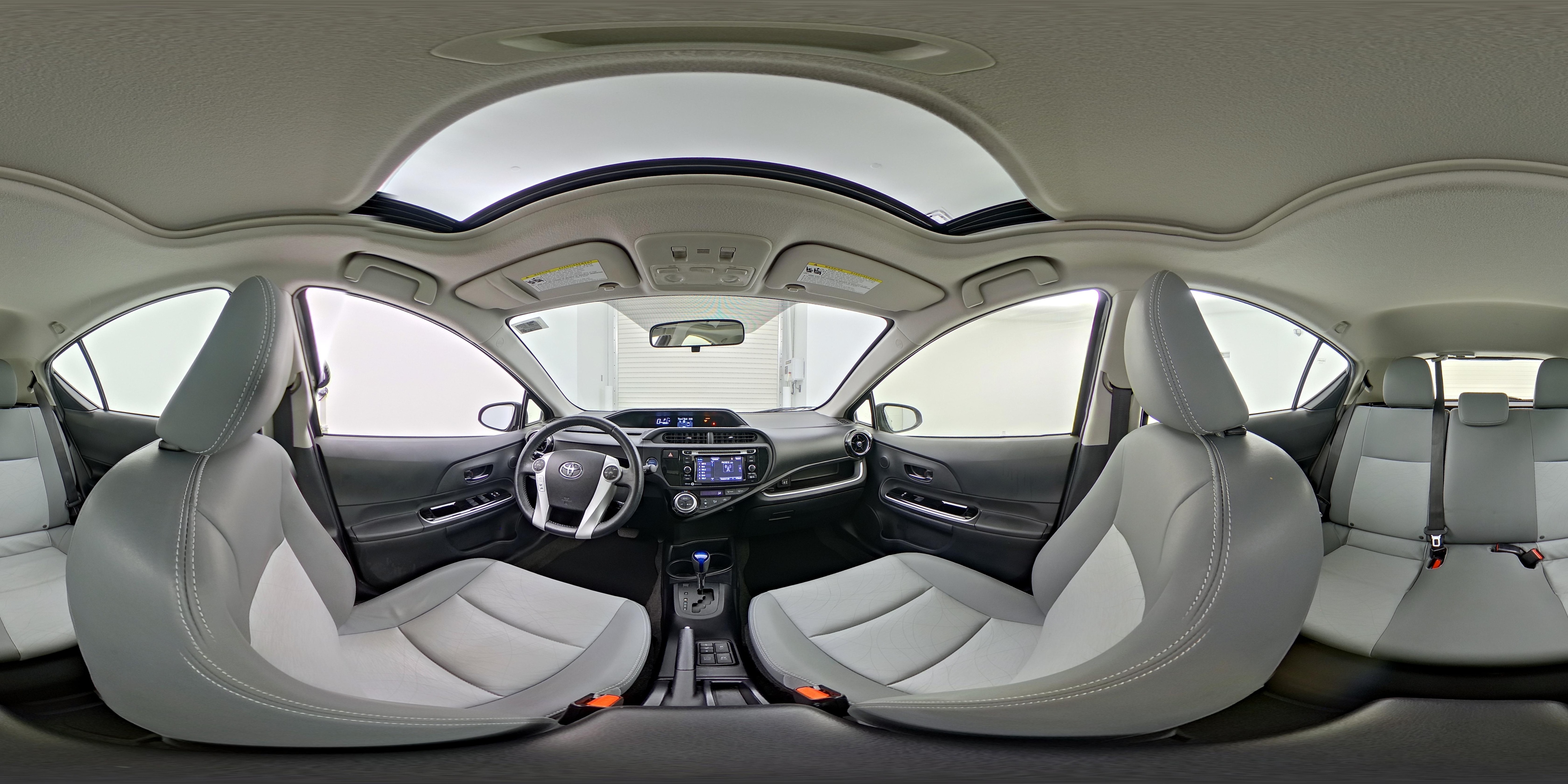 2015 Toyota Prius c Four - Photo 27