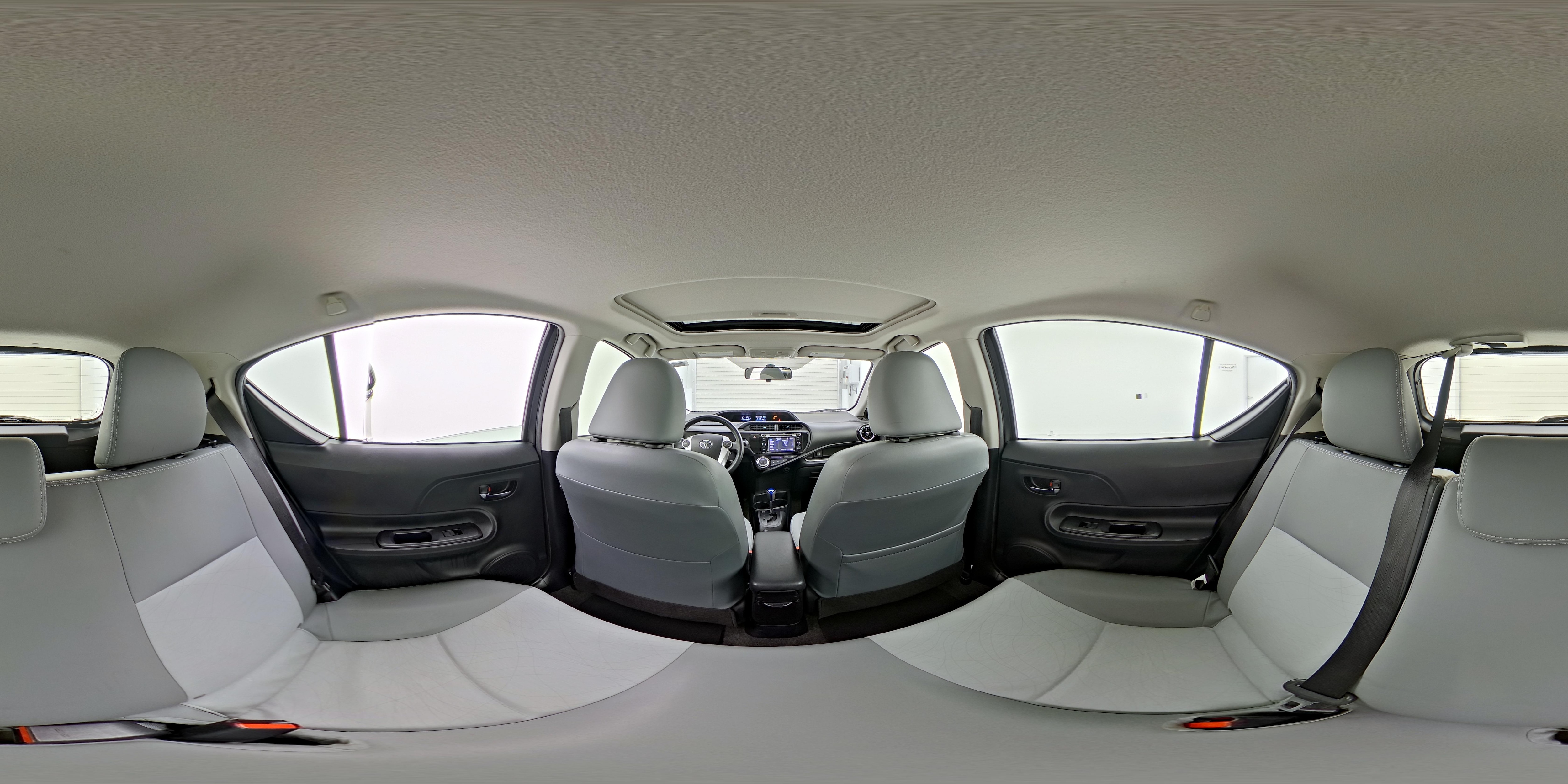 2015 Toyota Prius c Four - Photo 28