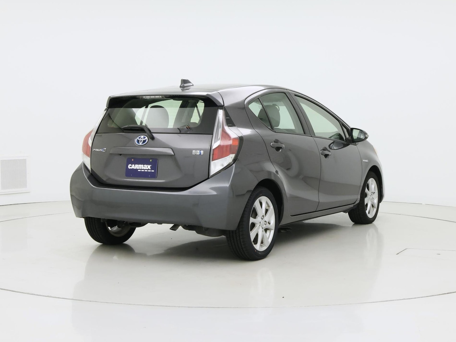2015 Toyota Prius c Four - Photo 9