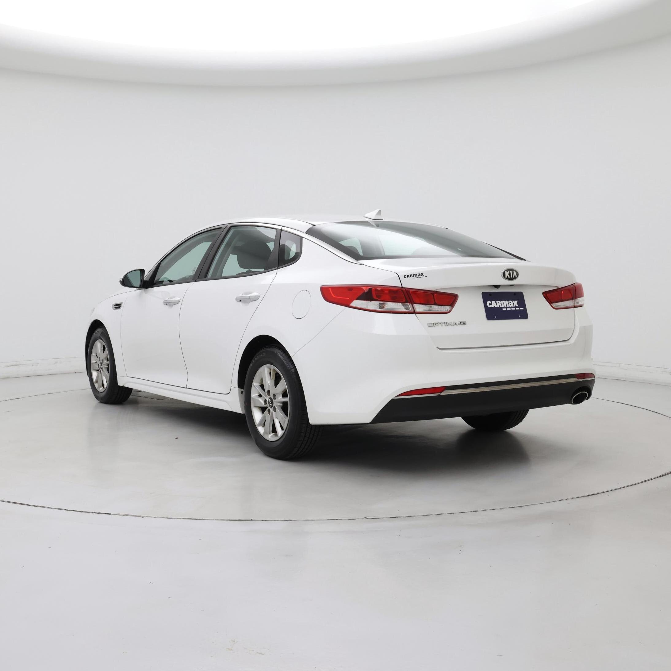Thumbnail: 2016 Kia Optima - 2