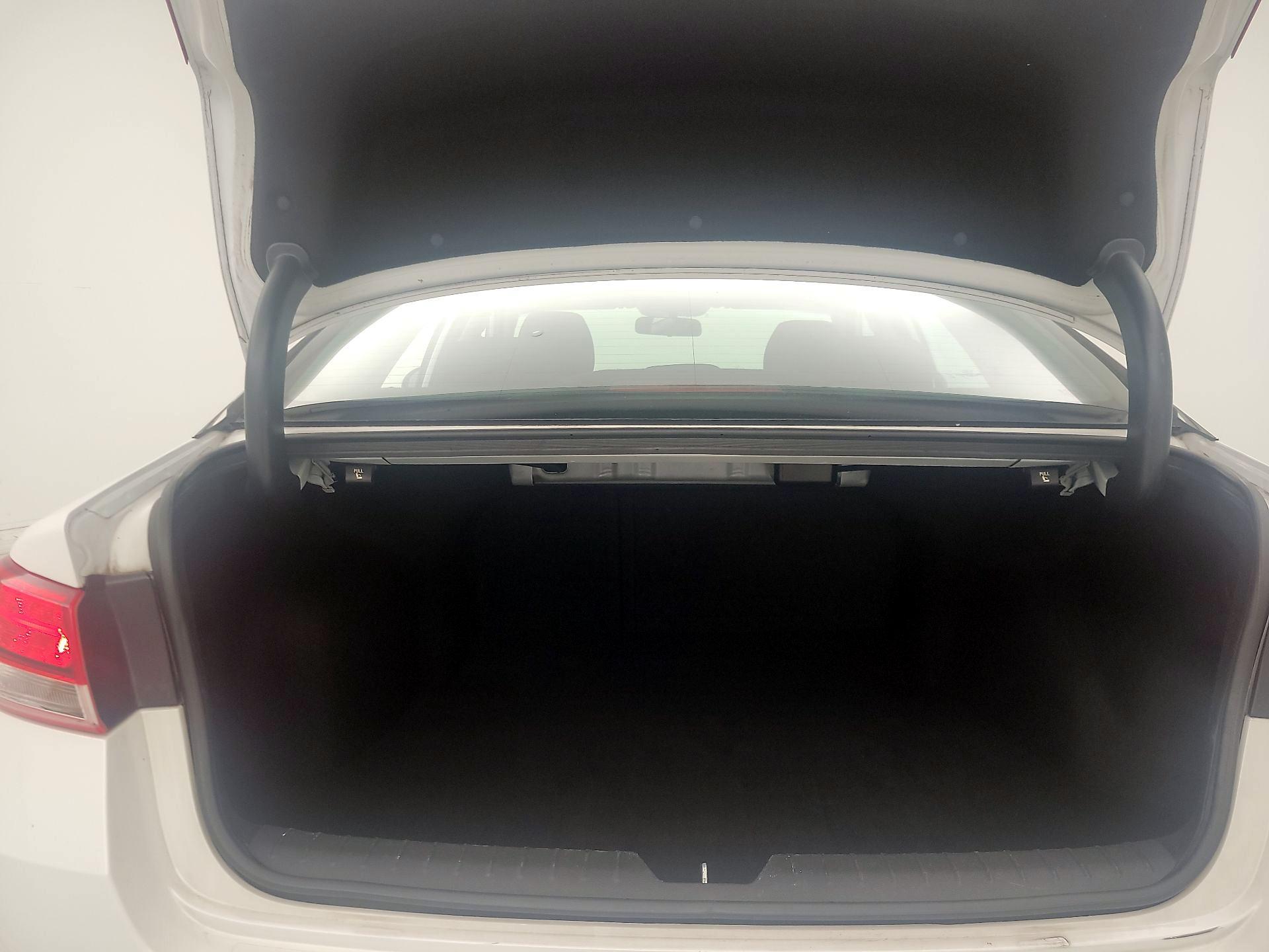 Thumbnail: 2016 Kia Optima - 20