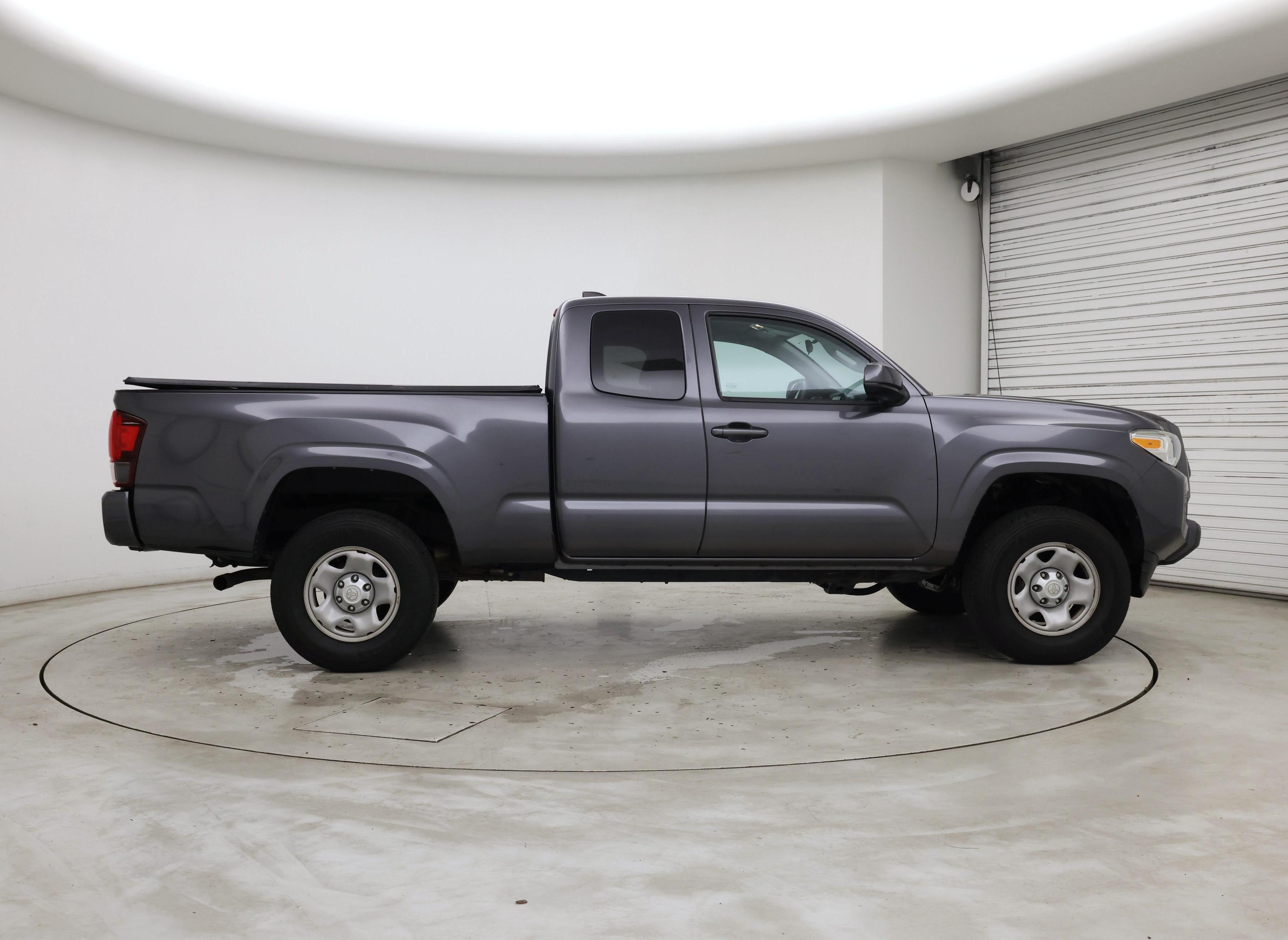 Thumbnail: 2020 Toyota Tacoma - 7